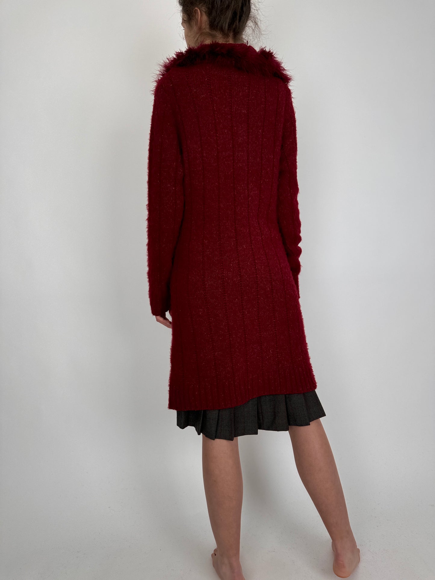 Cardigan lung burgundy cu pene naturale din lana și mohair