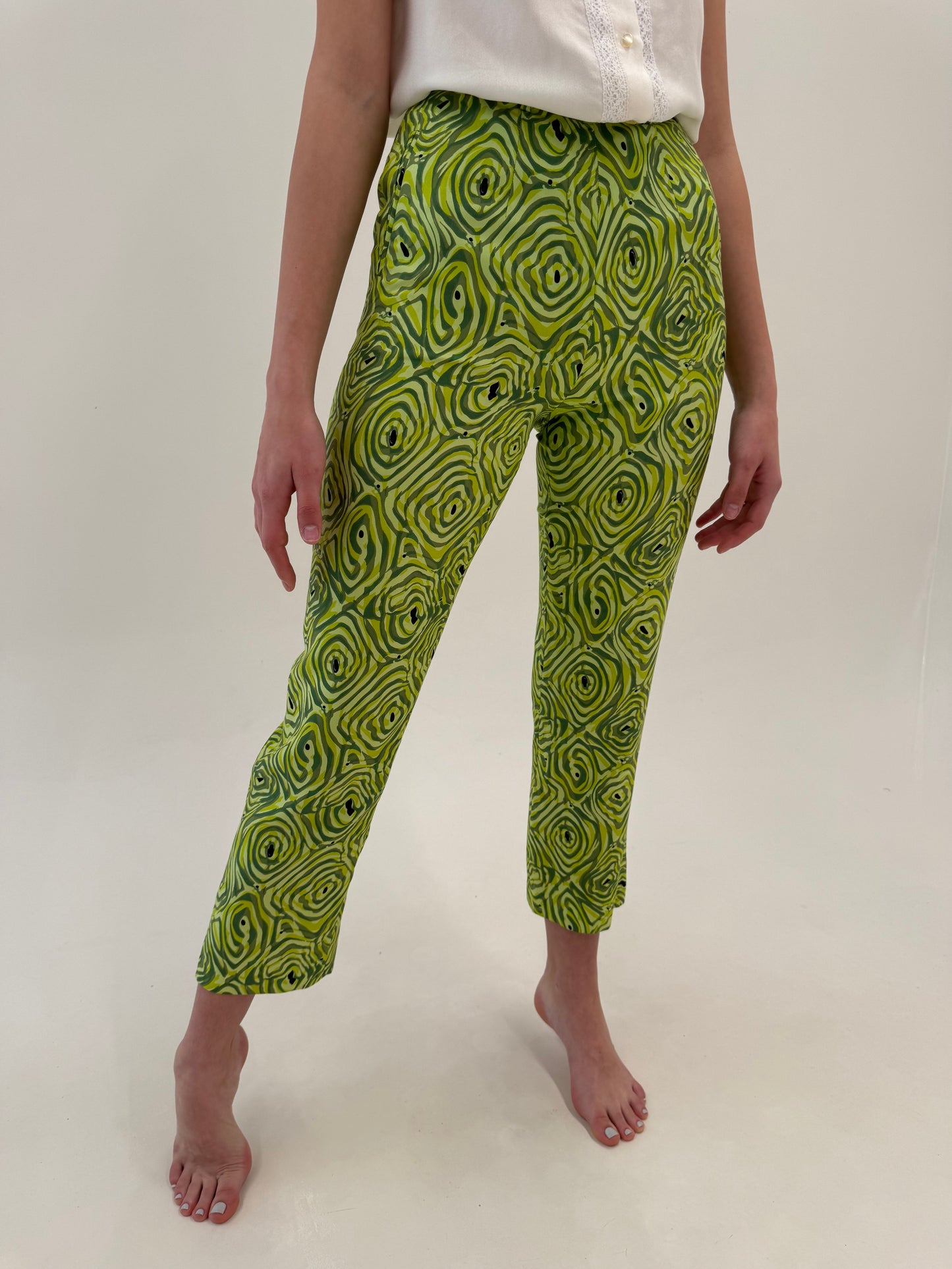 Pantaloni din mătase naturală cu talie extrem de înaltă în nuanțe de verde