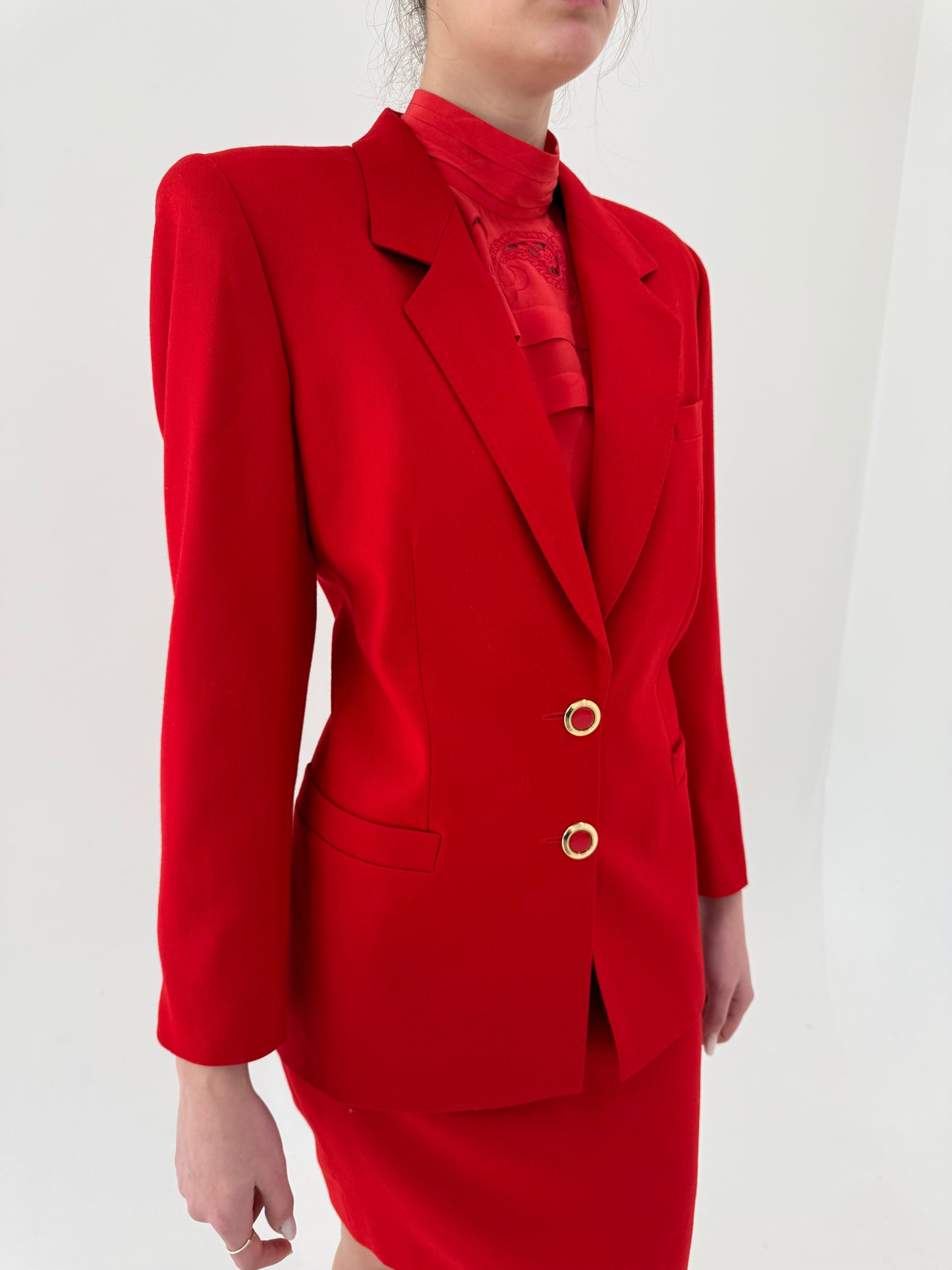 Costum italian premium cherry red cu sacou structurat