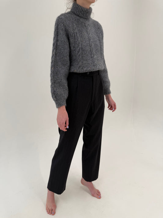 Pantaloni din lana extrafina cu dungi fine verticale dark red si pense