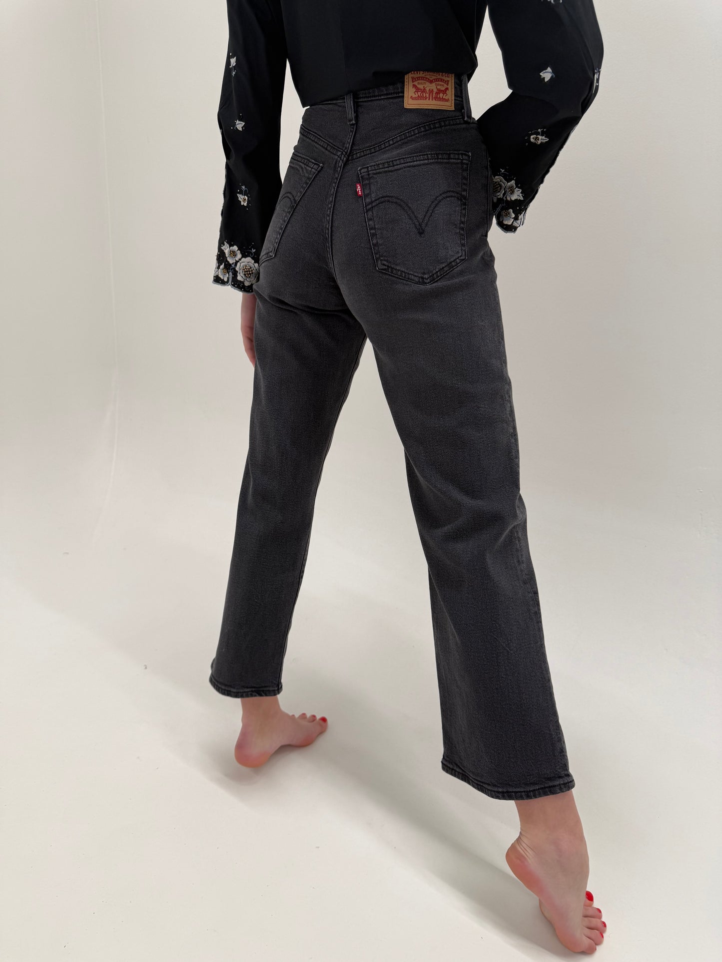 Jeans Levi’s Ribcage straight ankle modelatori cu talie ultra înaltă
