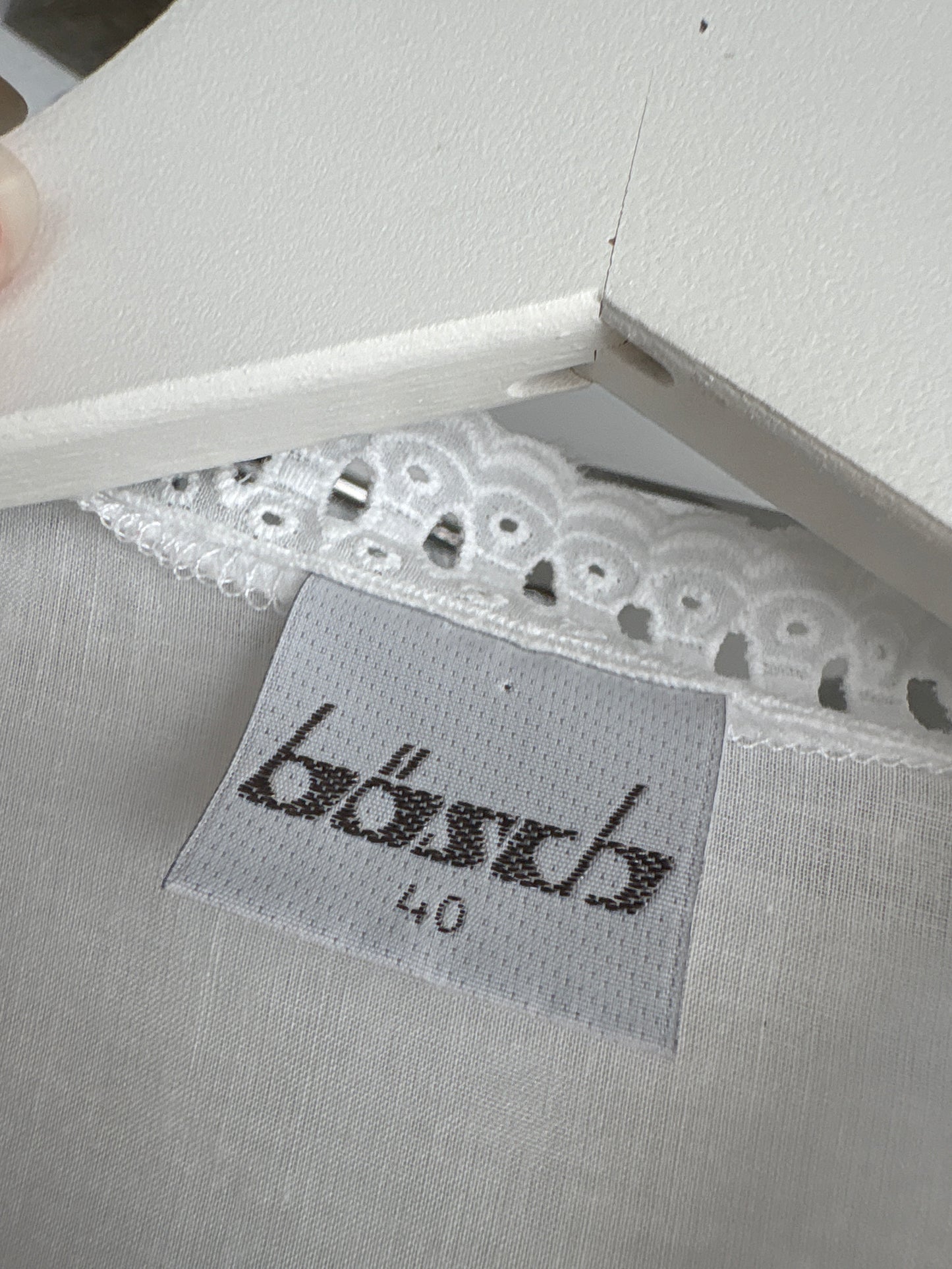 Cămașa vintage din panzica de bumbac excepțional cu broderie anglaise