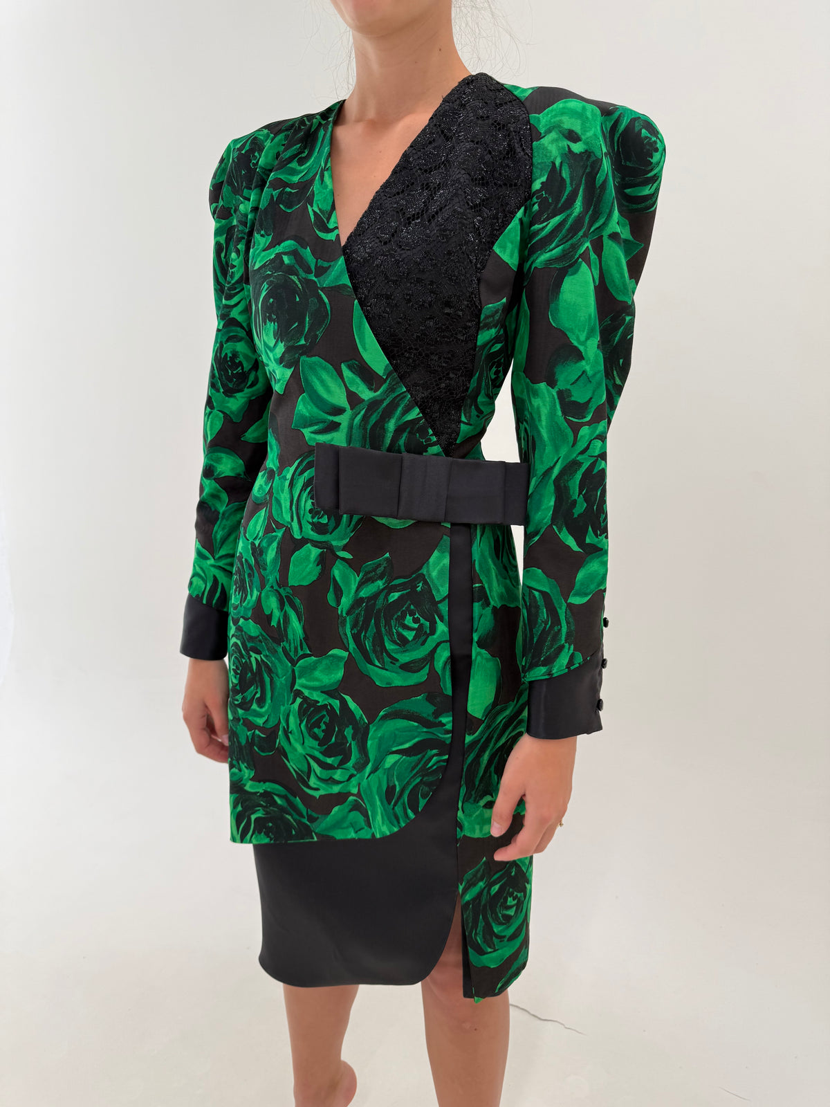 Rochie vintage nouă cu eticheta din faille superb în croi elaborat de la zi la cocktail