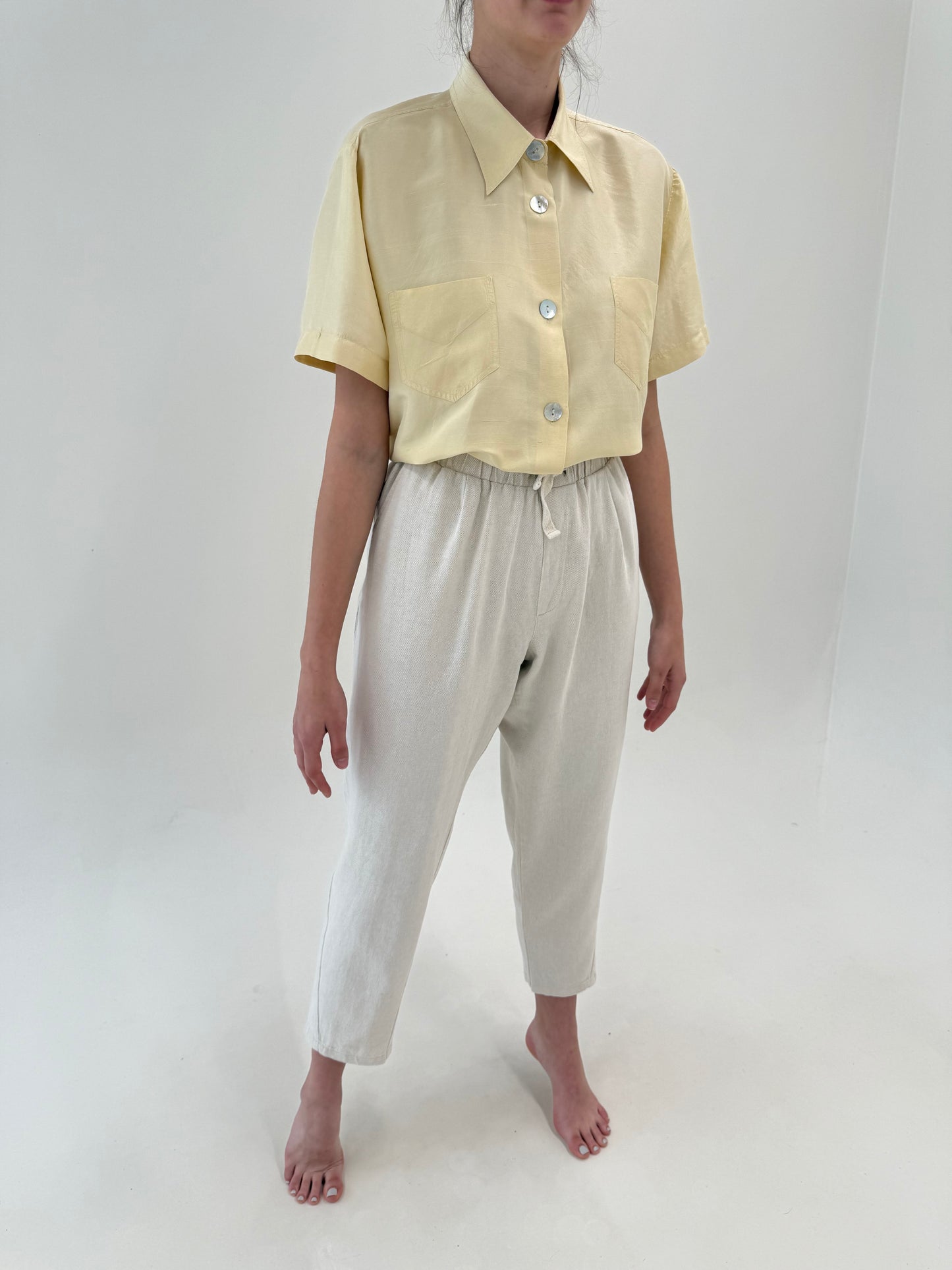 Pantaloni din pânză cu influențe casual și talie elastică