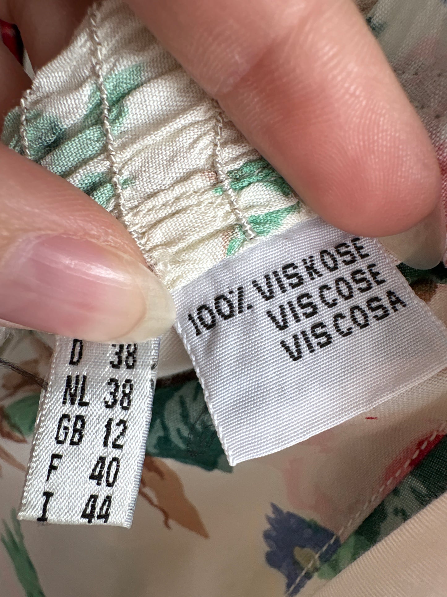 Rochie vintage super vaporoasă cu corsaj ușor elastică la spate