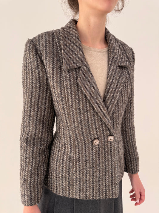 Sacou vintage cambrat din boucle  gros de lana în nuanțe neutre