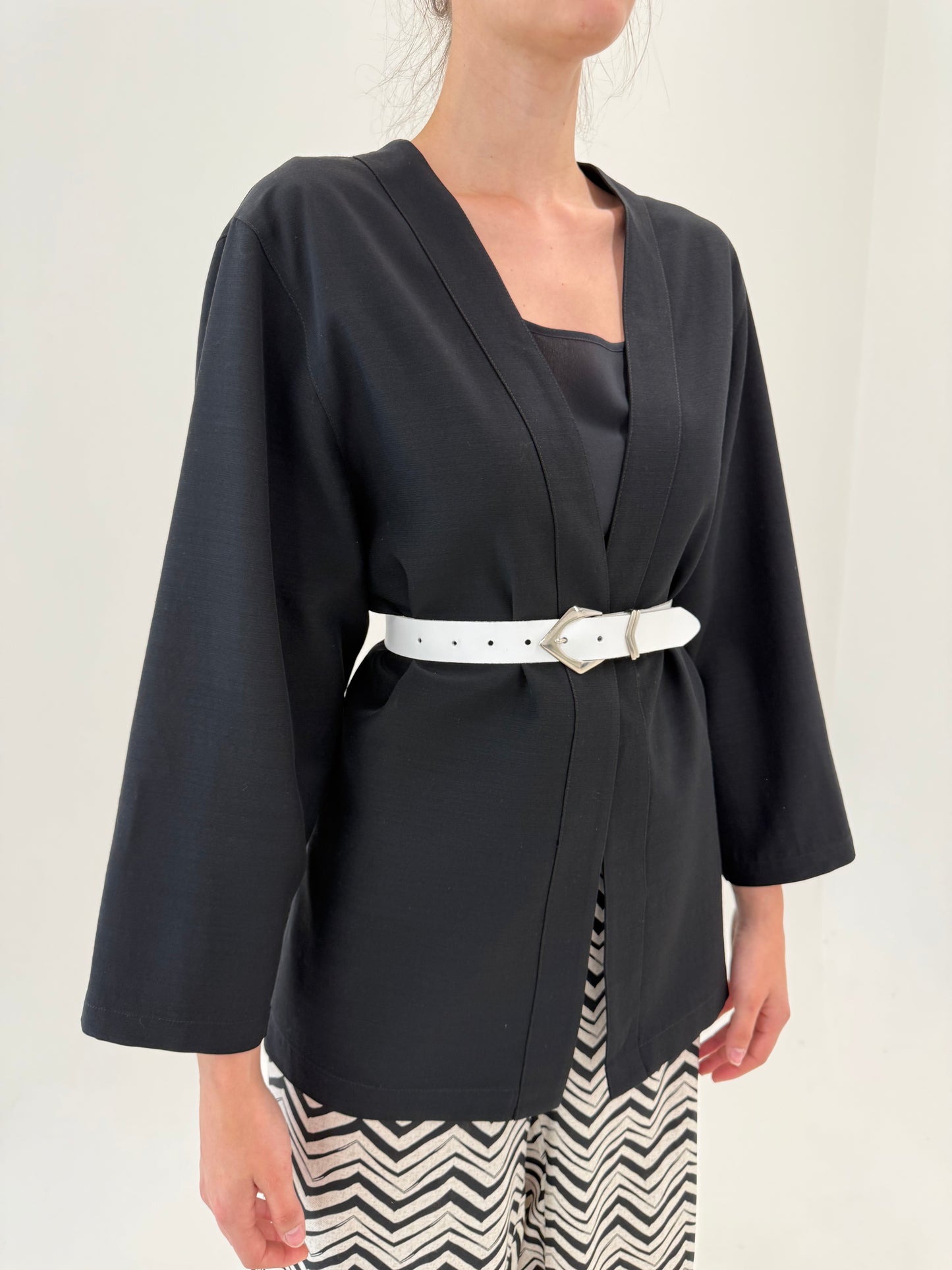 Blazer de inspirație asiatică de sezon cald negru