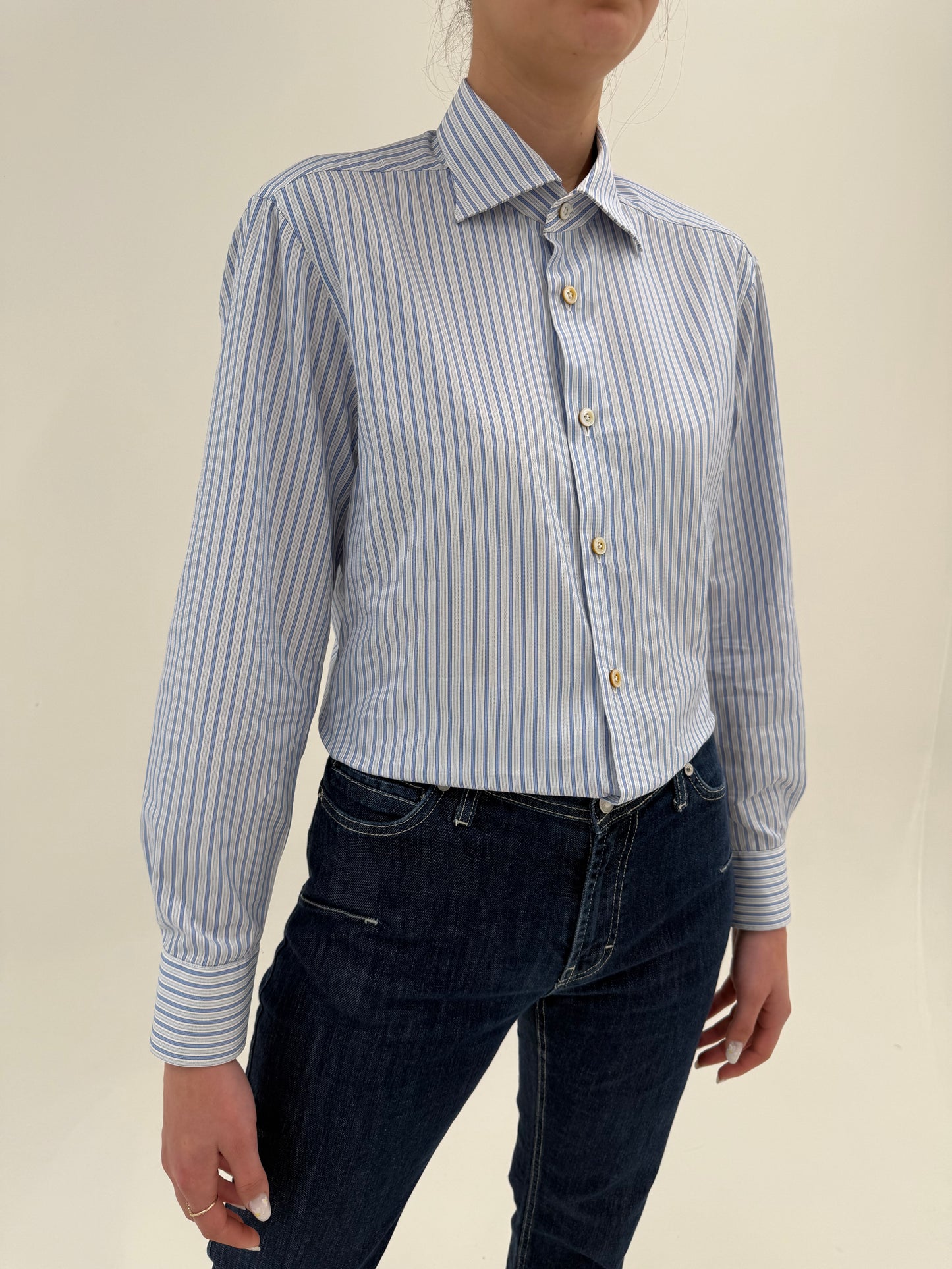 Cămașa ultra luxury Kiton model iconic din poplin excepțional