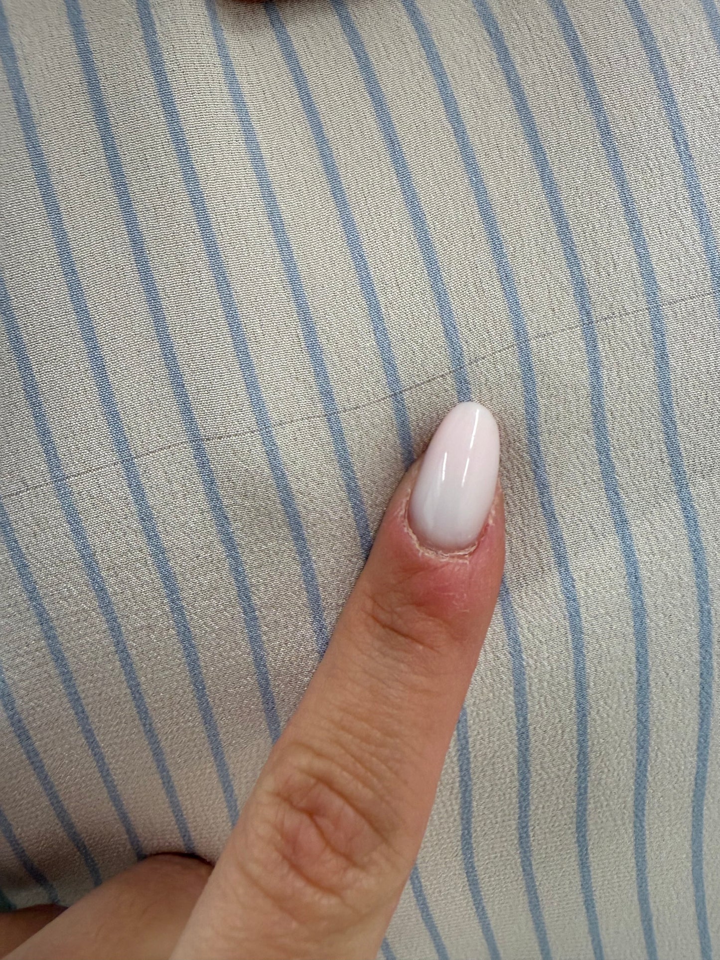 Cămașa nouă italiană din mătase naturală gama Max Mara cu dungi fine baby blue