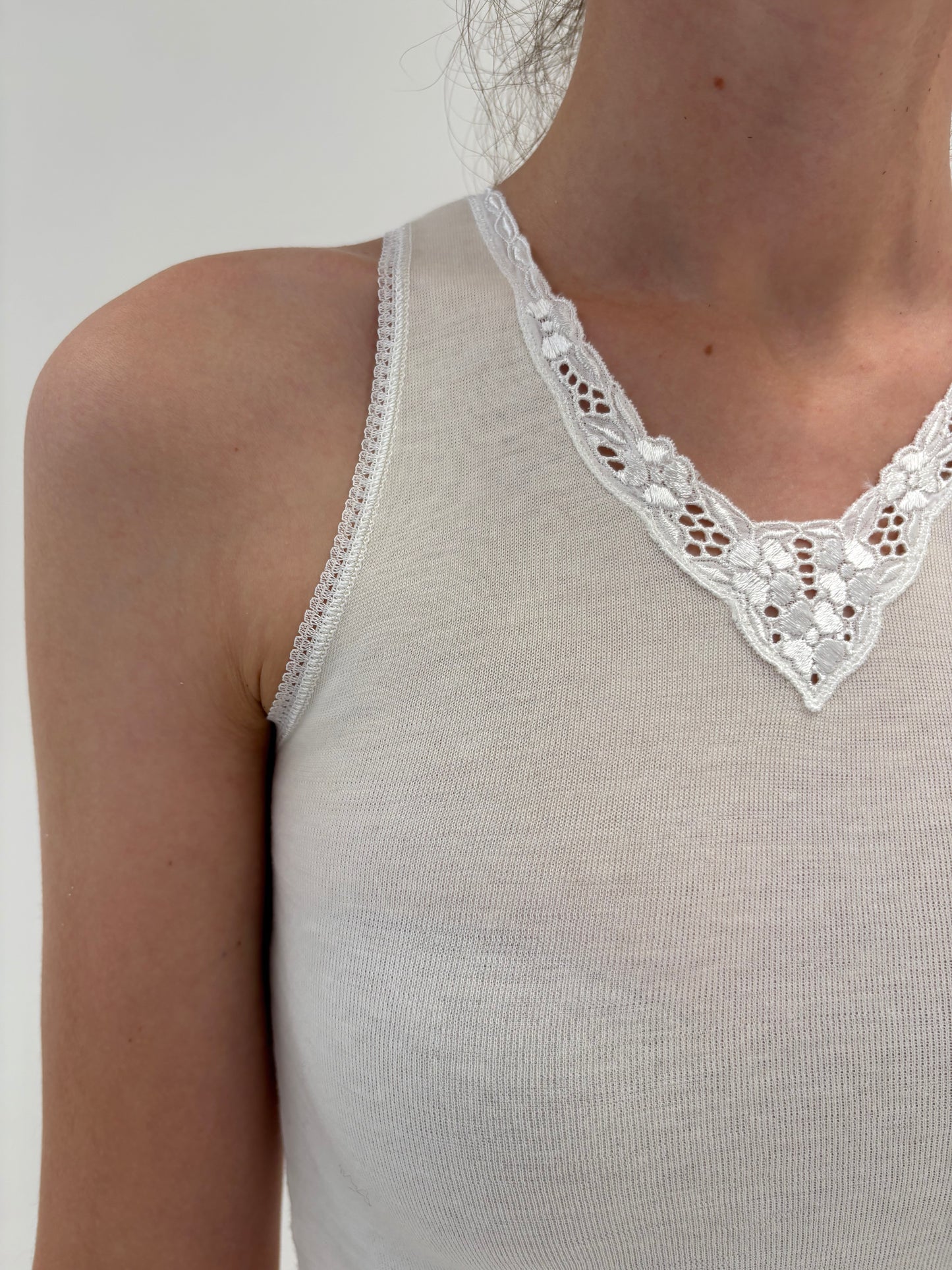 Maieu cambrat high end  italian din mix de lana irestringibila și bumbac