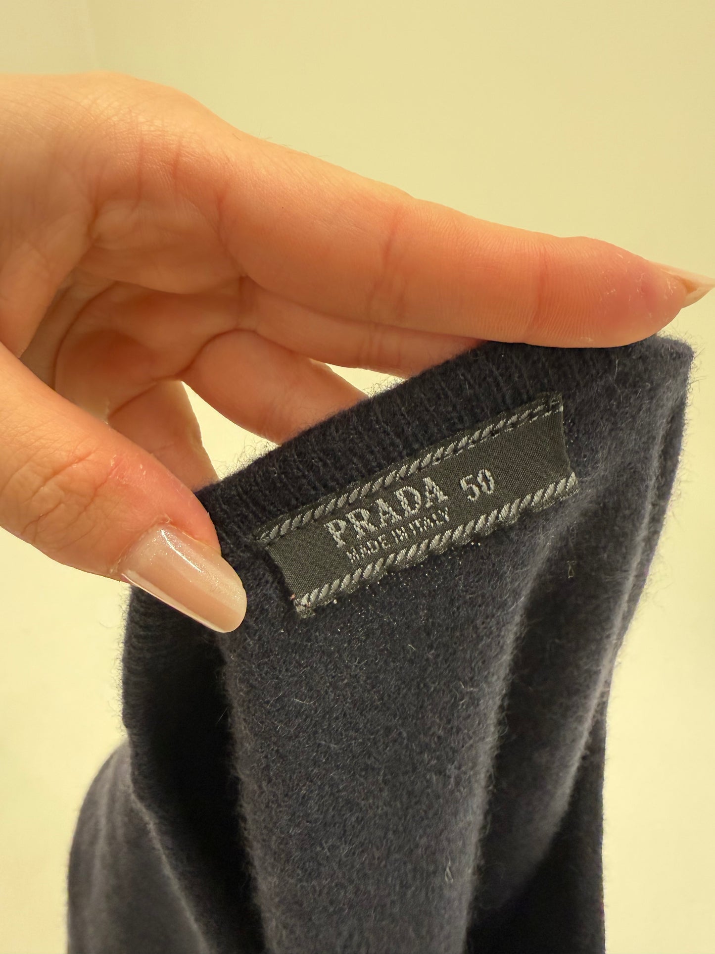 Top Prada din lana extrafina merino și cașmir