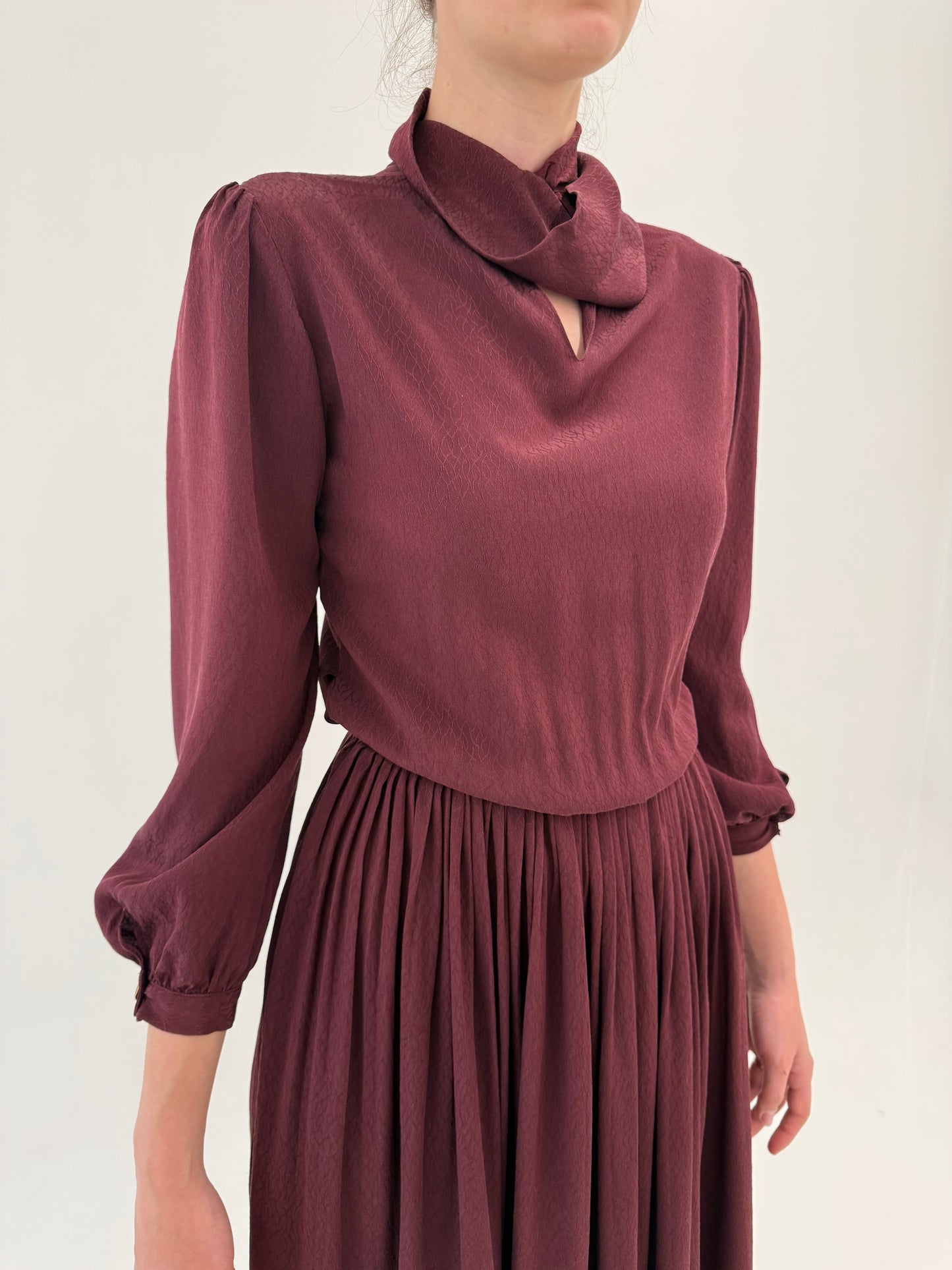 Rochie maxi italiană din mătase naturală excepțională plum