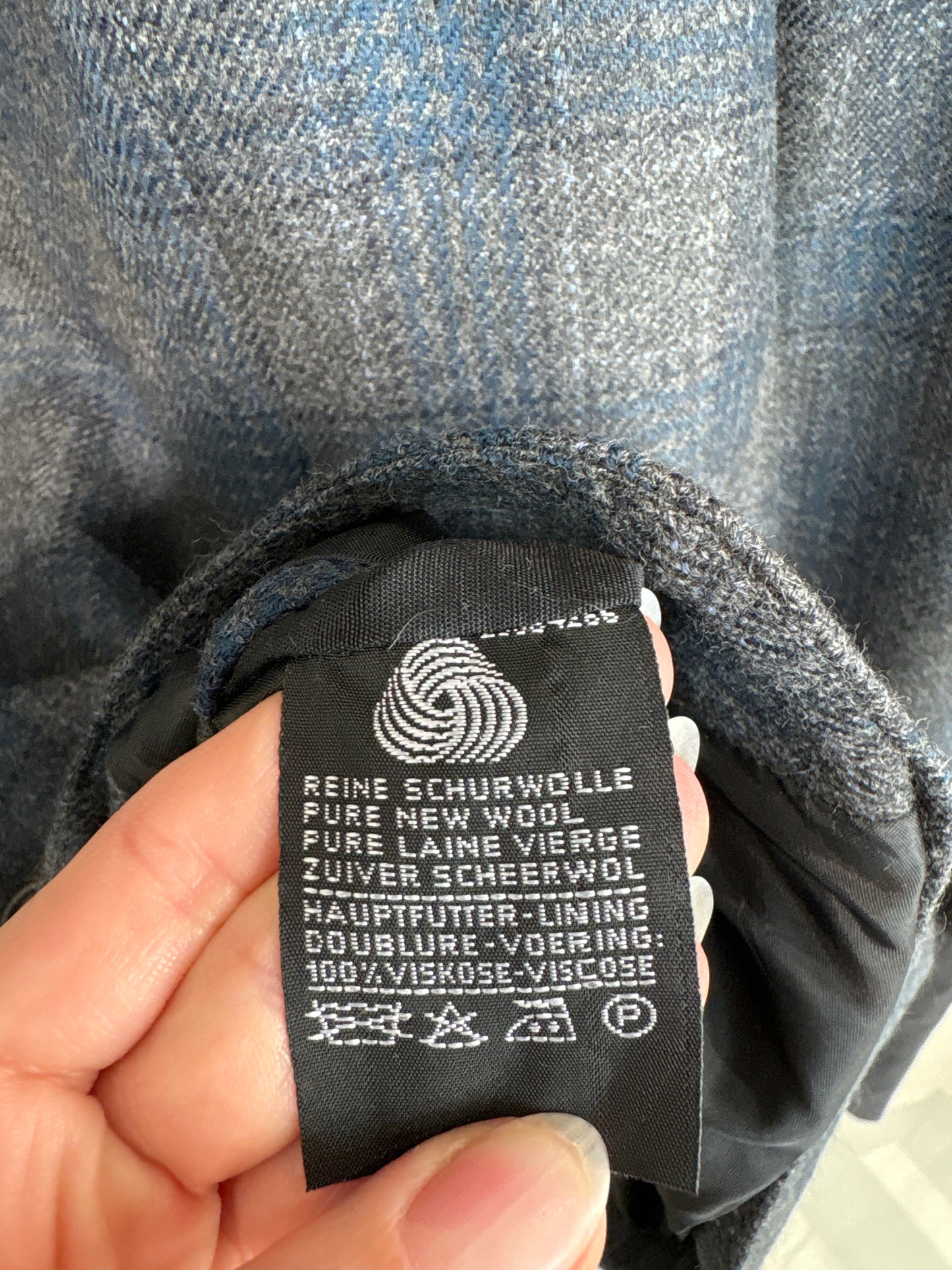 Sacou vintage în croi actual din lana plină extrafina certificată și culori neutre