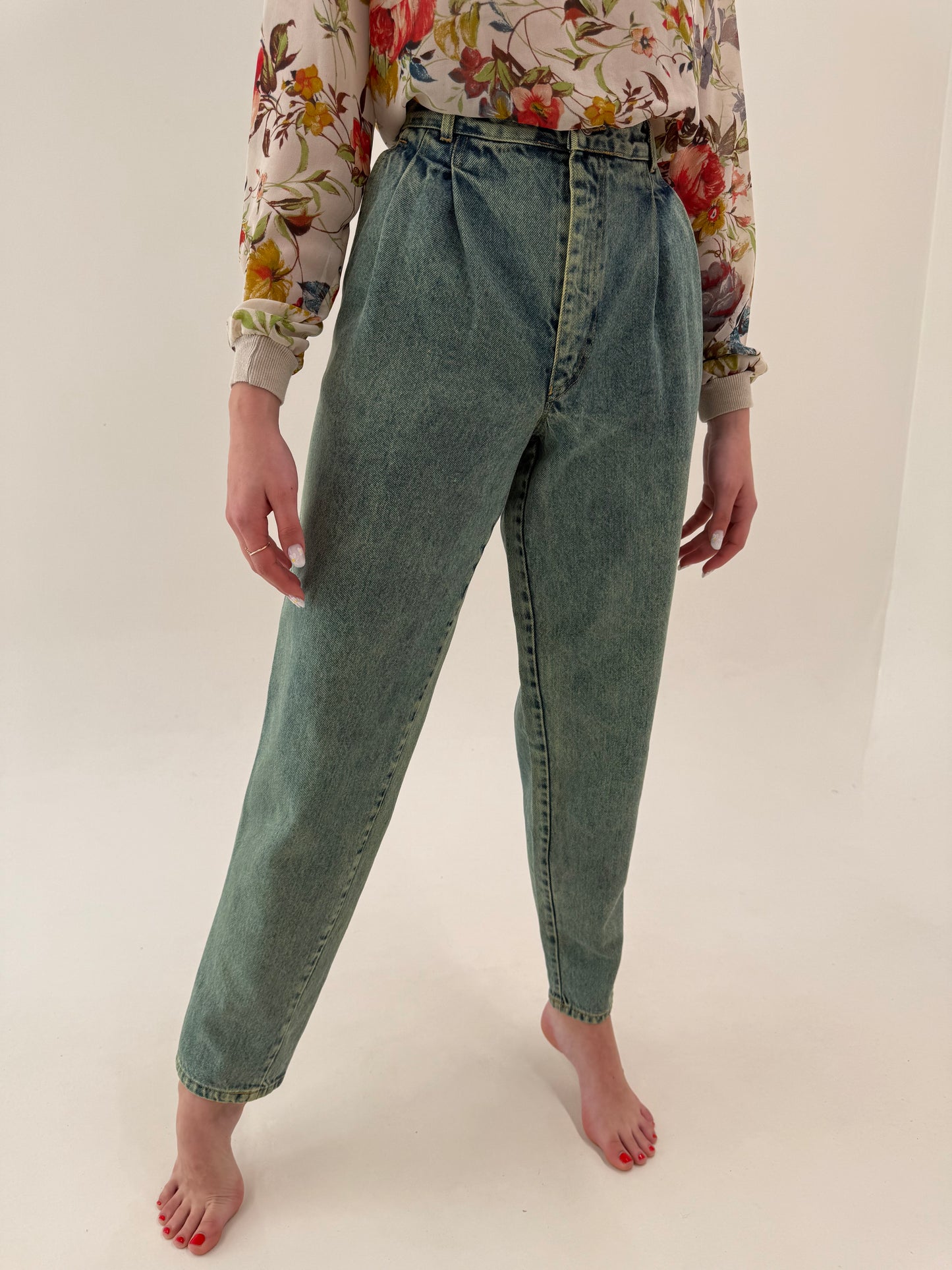 Jeans vintage tall green wash cu talie ultra înaltă și pense