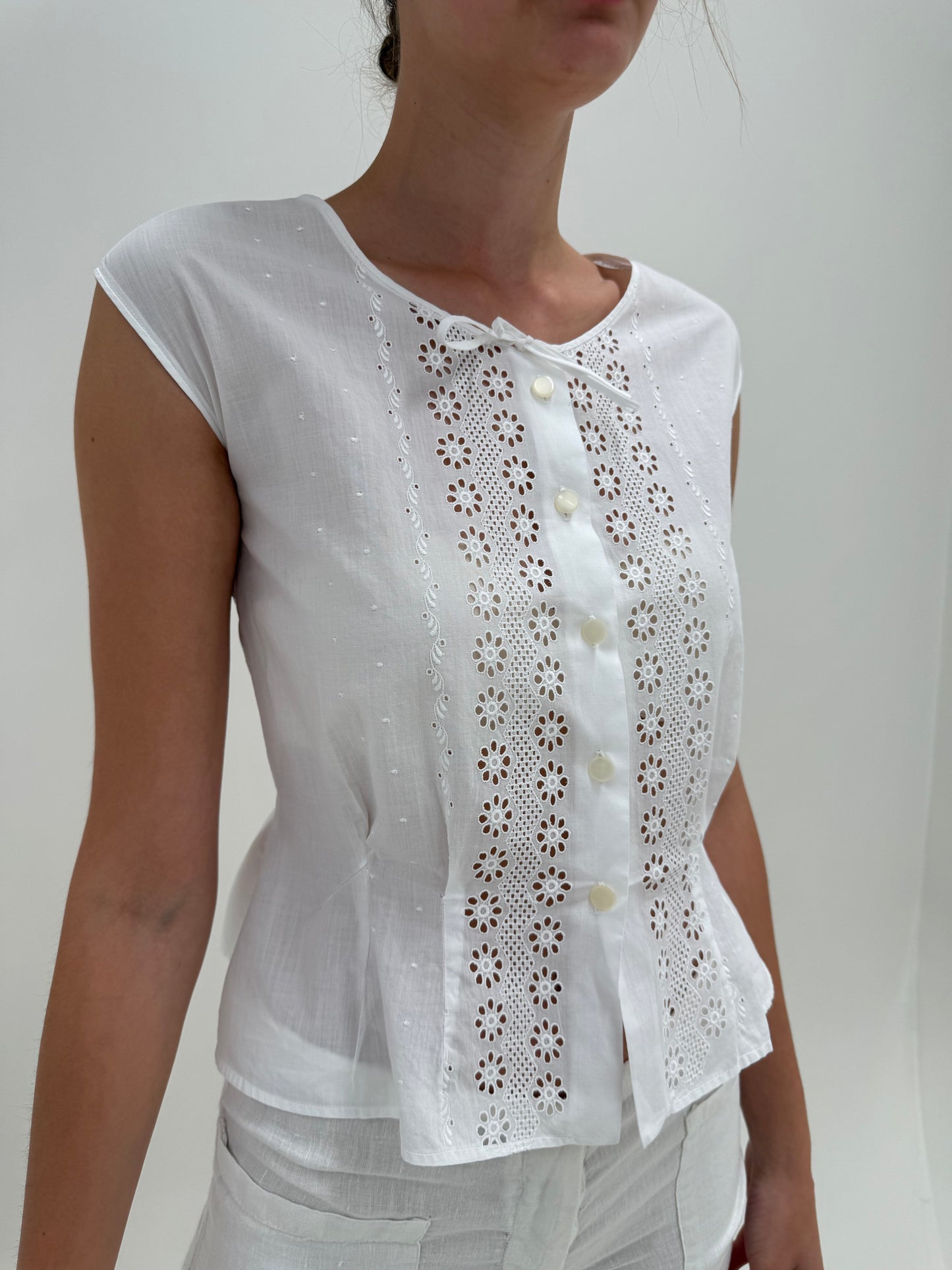 Cămașa vintage bijuterie cu broderie manuală excepțională din panzica de bumbac