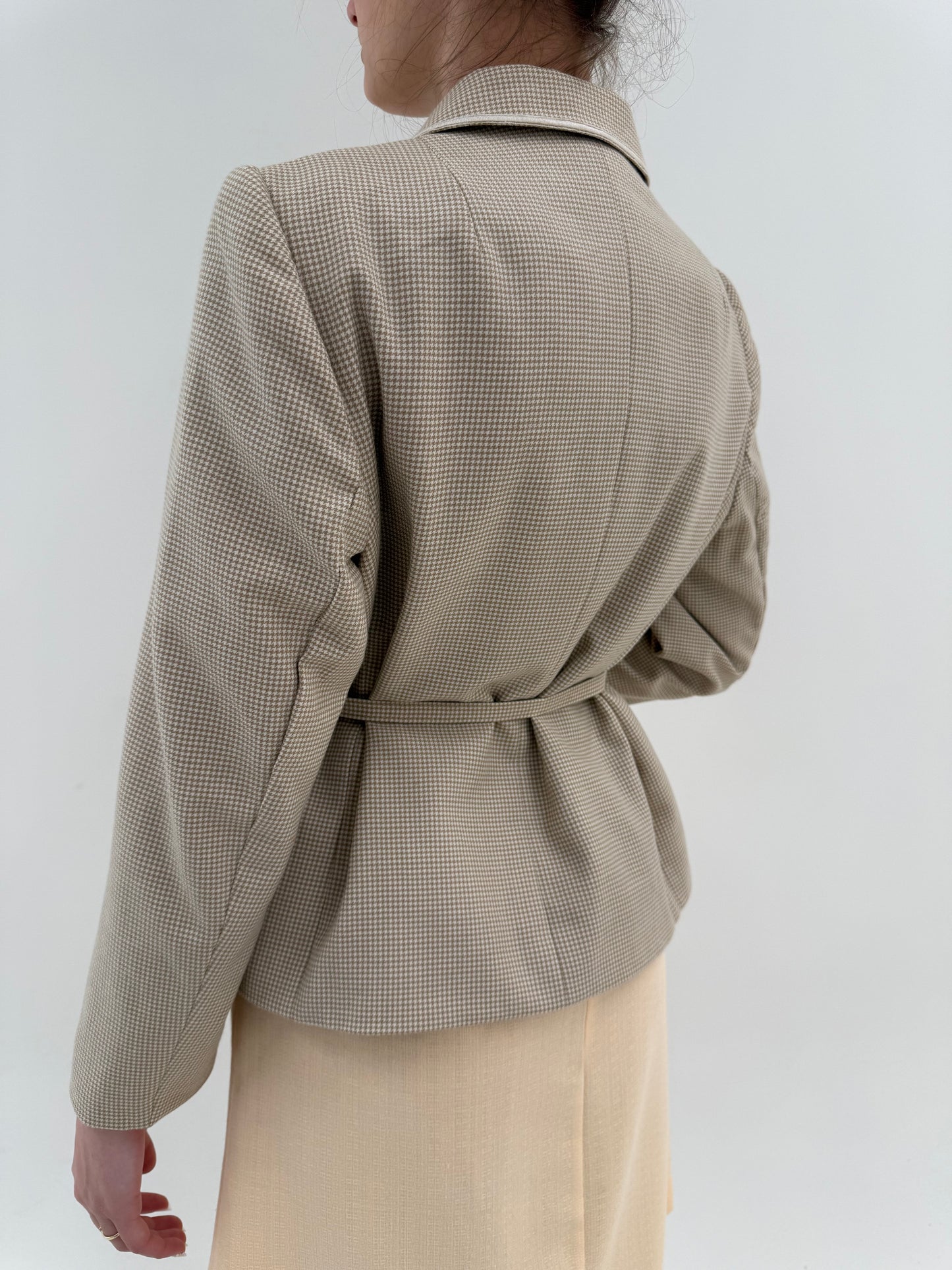 Jacheta vintage luxury Delmod pied de coq camel și ivoire cu talie marcată