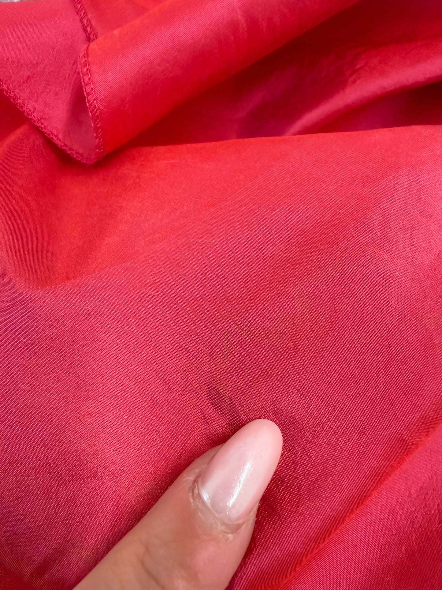 Fustă Max Mara din tafta ușor perlata de mătase naturală raspberry red