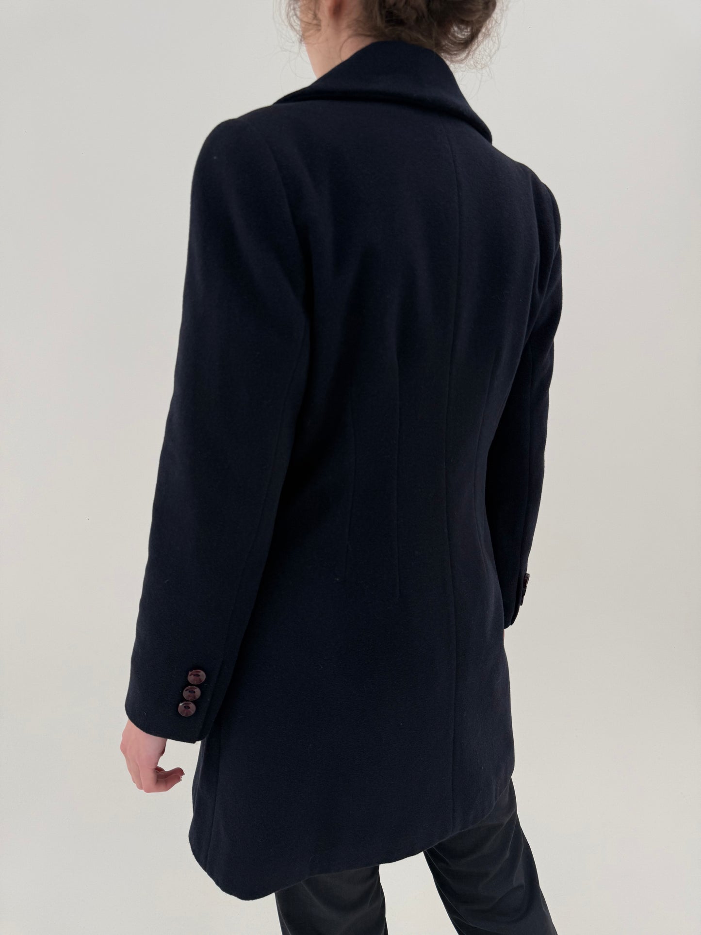 Palton cu închidere dublă și revere late din stofă plină cu extrafina