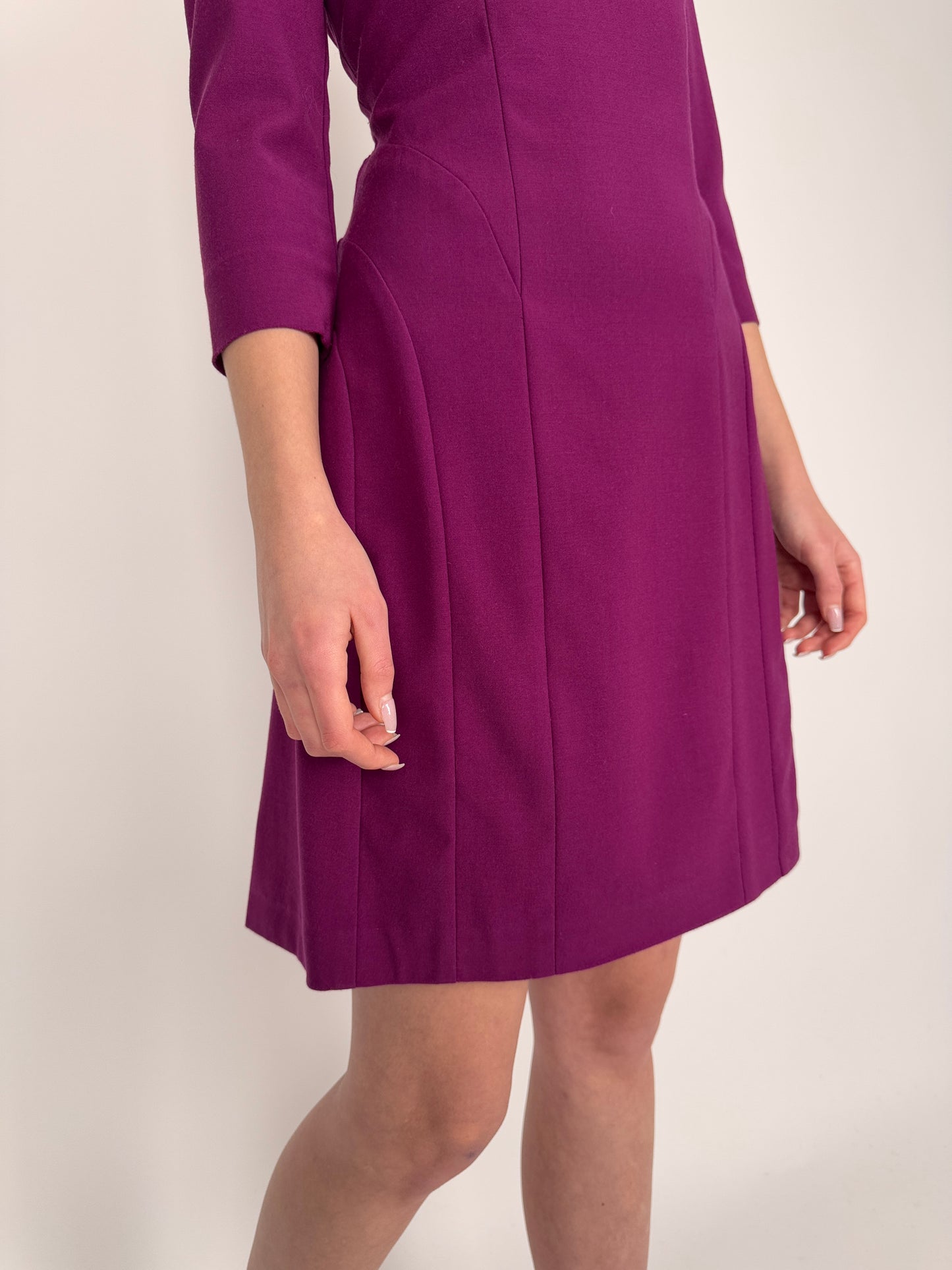 Rochie în croi minimalist dark magenta din stofă strech de lana
