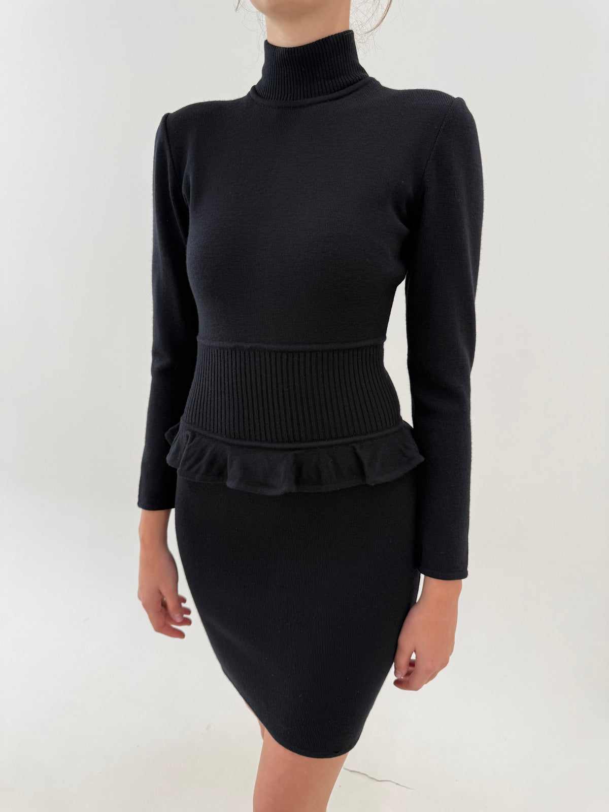 LBD vintage italiană din tricot excepțional de lana extrafina cu efect de peplum