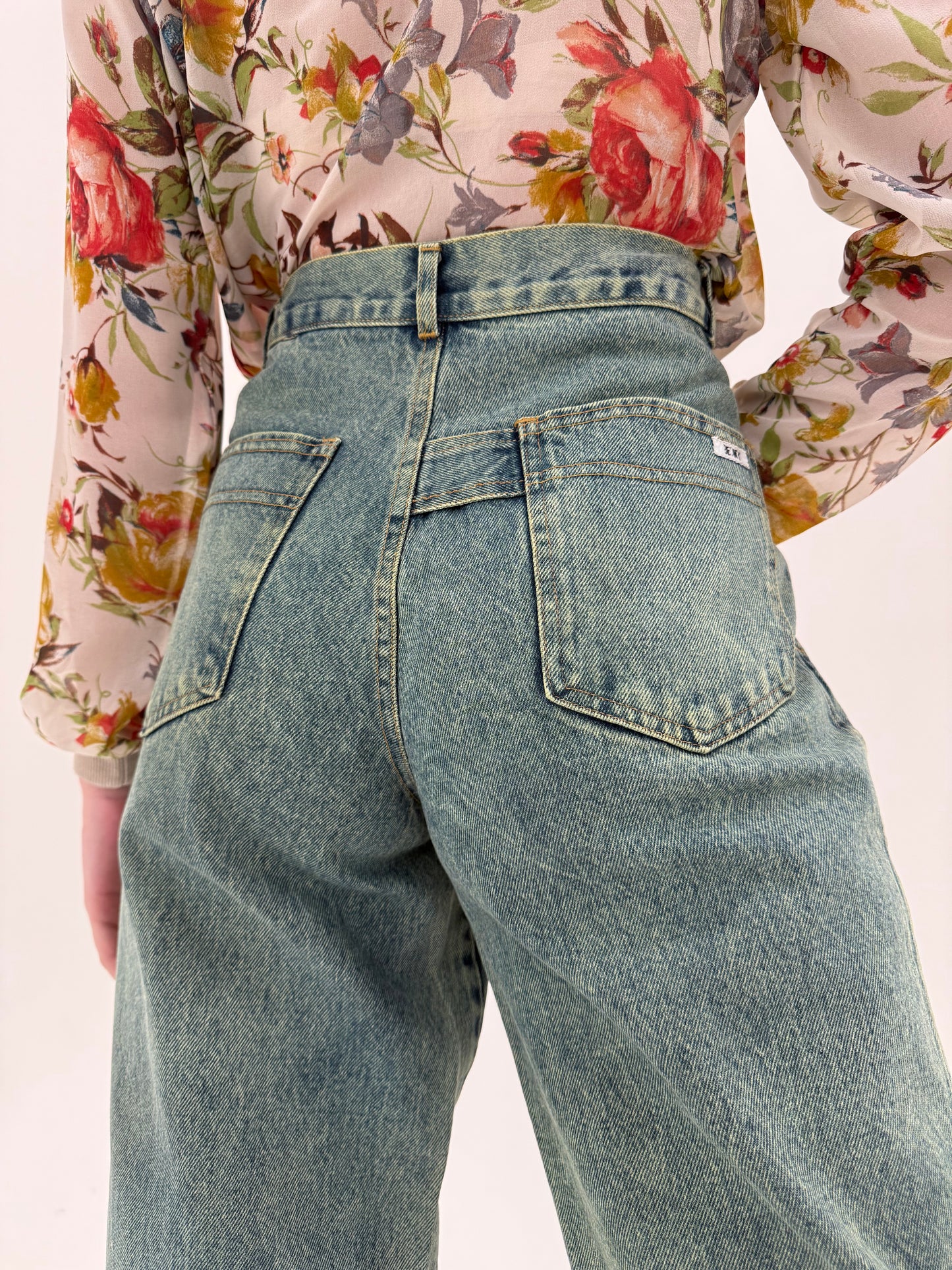 Jeans vintage tall green wash cu talie ultra înaltă și pense