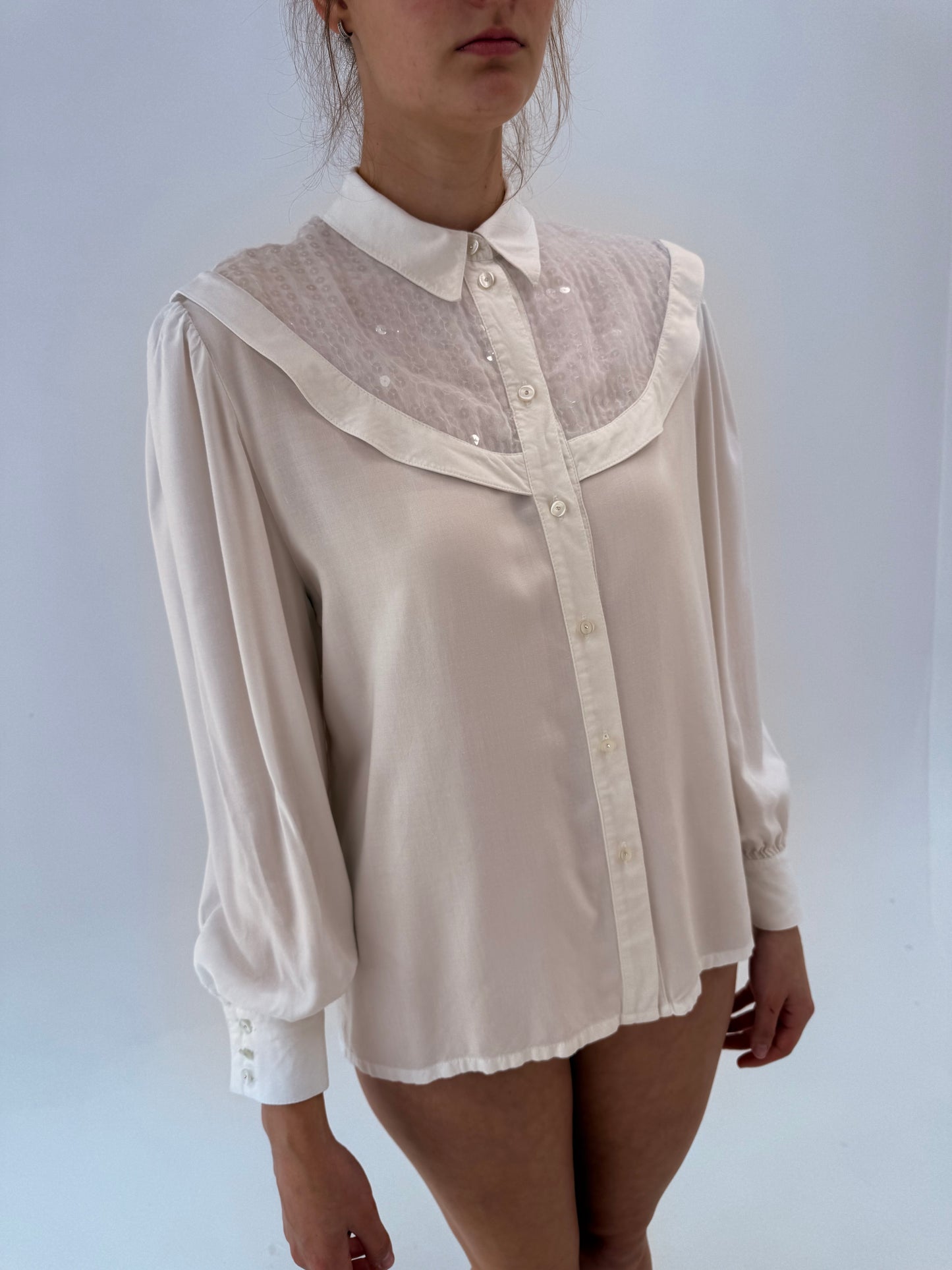 Cămașa vintage butter white cu guler supradimensionat cu paiete transparente