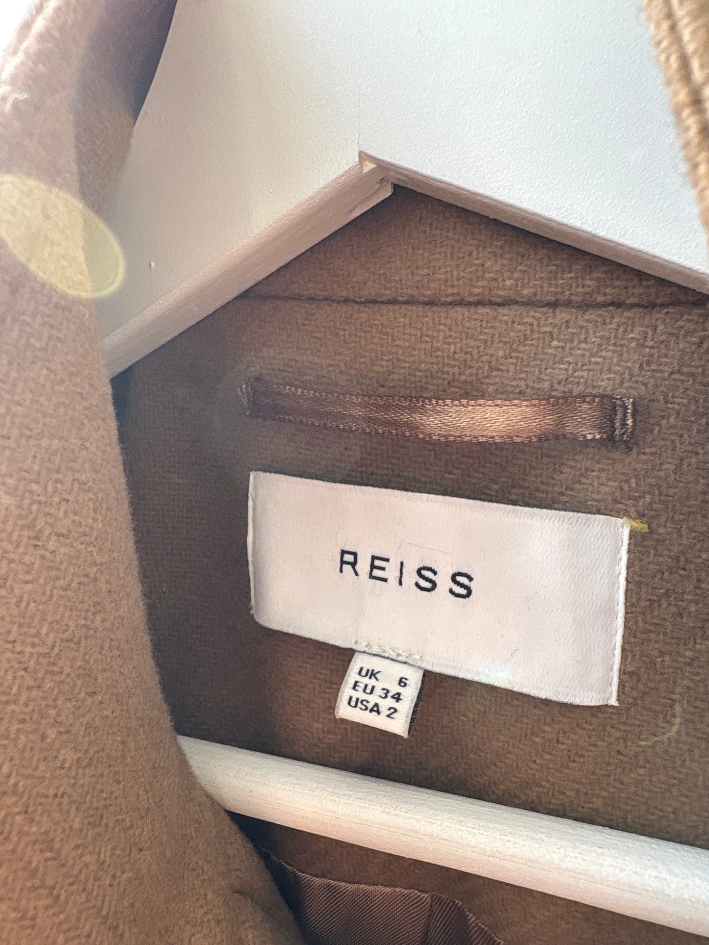 Jacheta camel de brand super premium in croi modern din lana