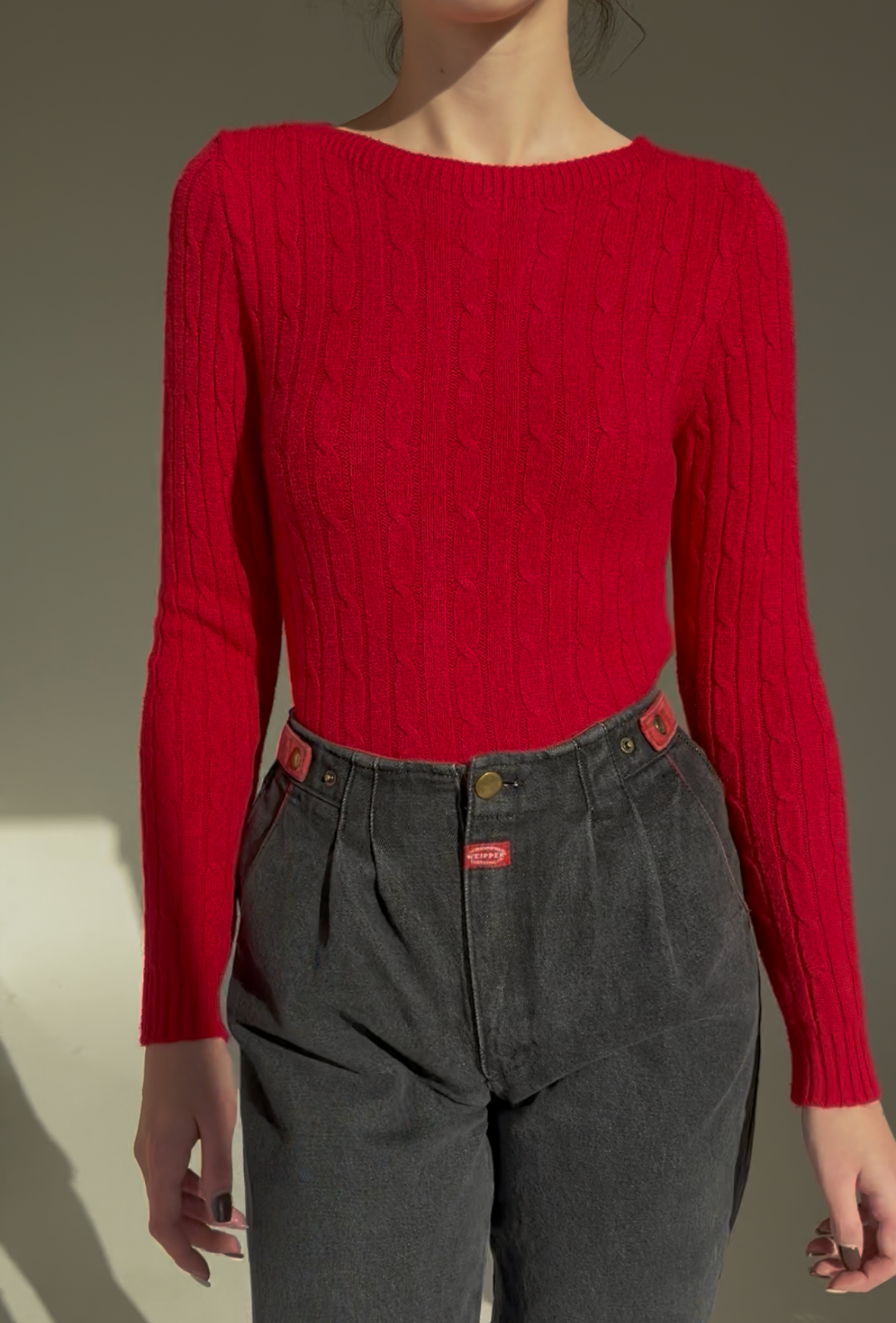 Pulover cherry red cu torsade din mix de lana extrafina (și bumbac)