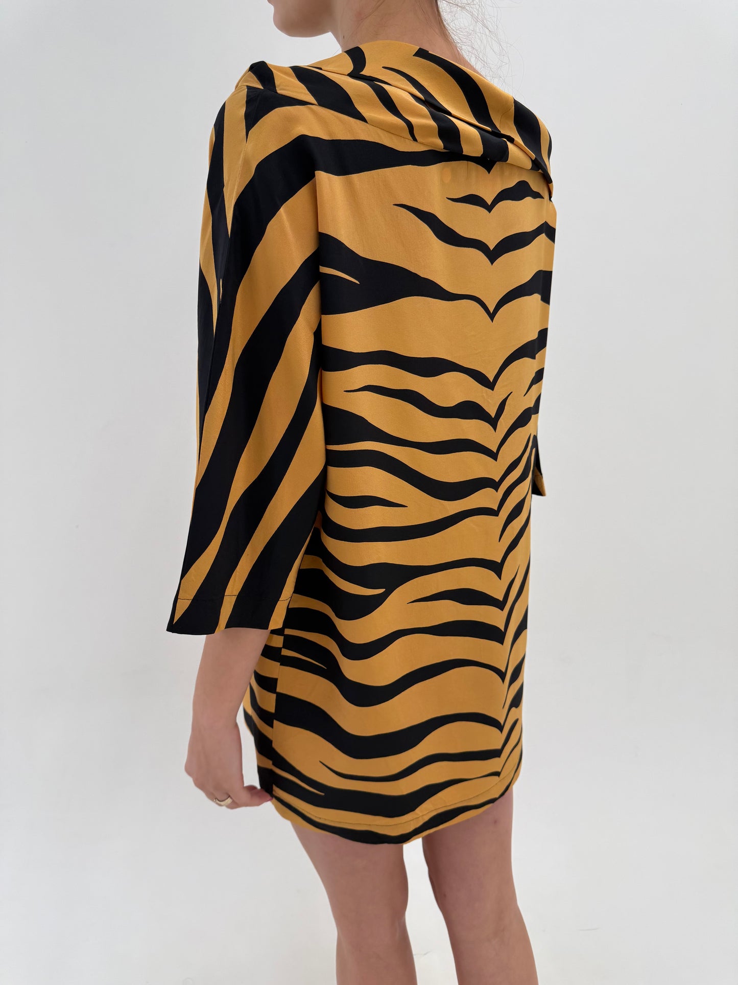 Rochie mini Genny ultra luxury din mătase naturală cu animal print stilizat