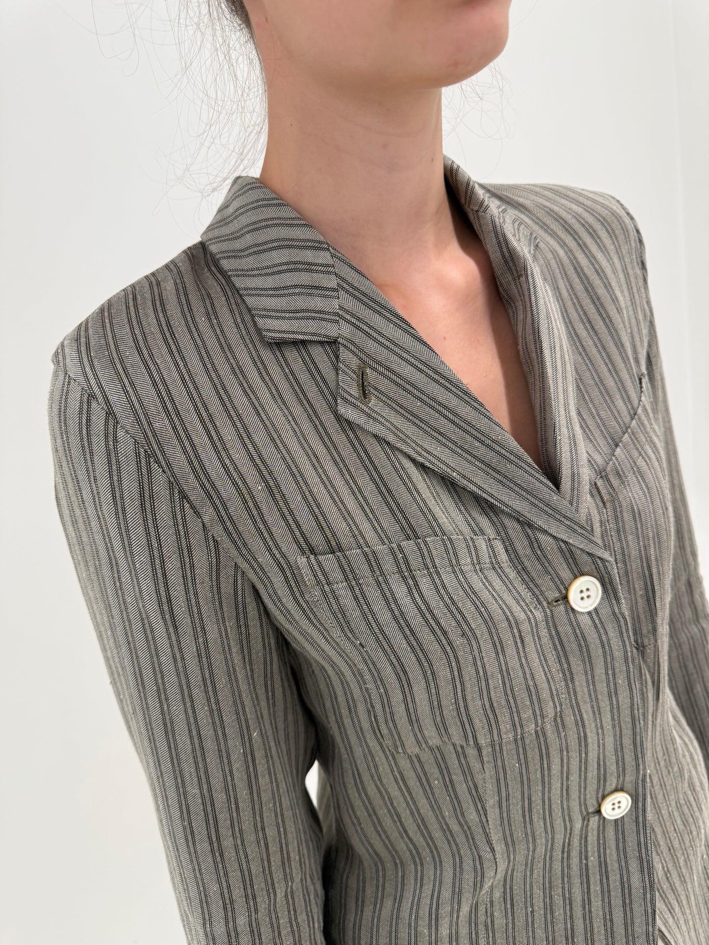 Sacou clasic Max Mara din pânză silver gray de în și vascoza cu dungi fine