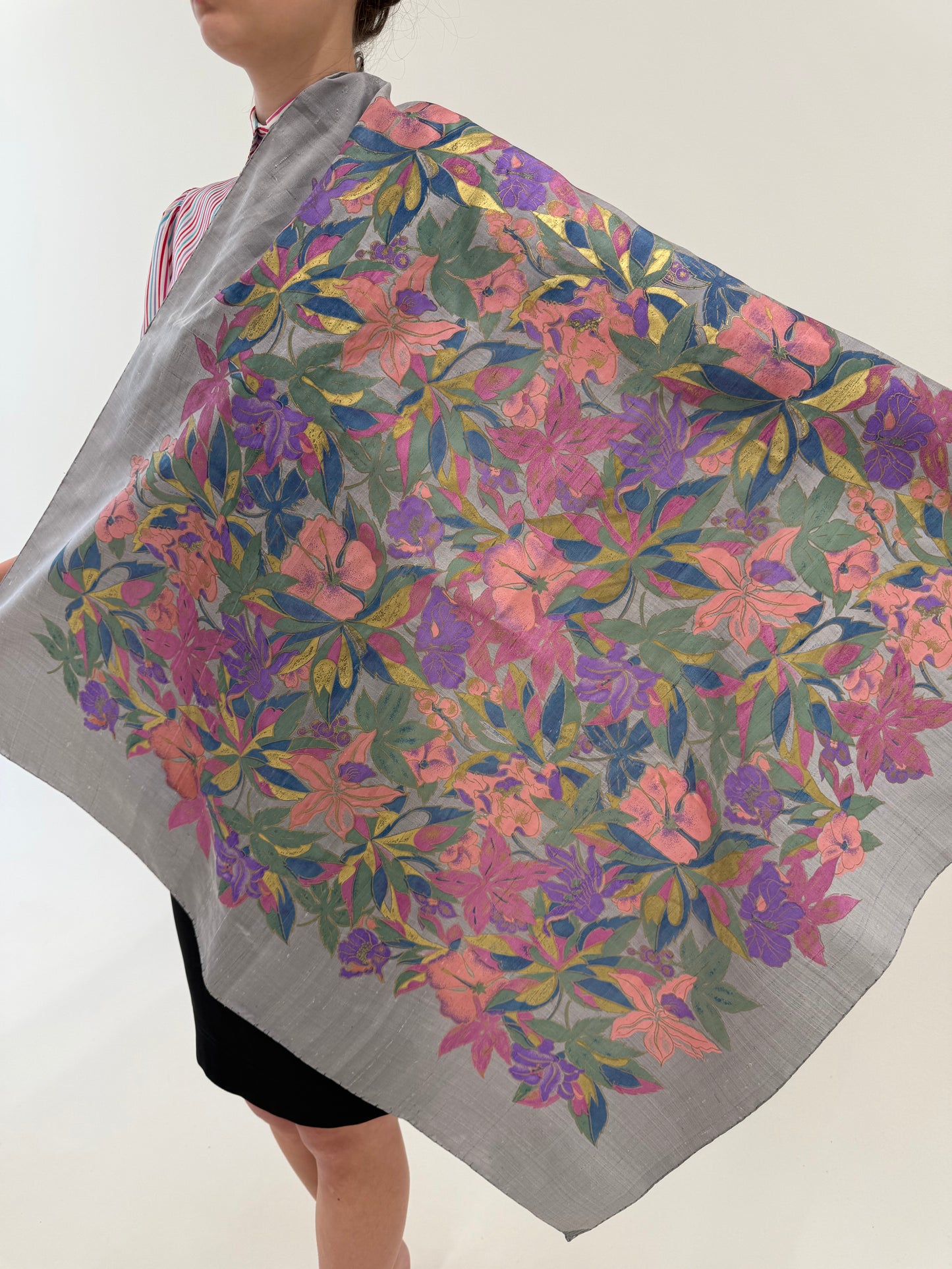 Eșarfă XXL din thai silk cu print superb