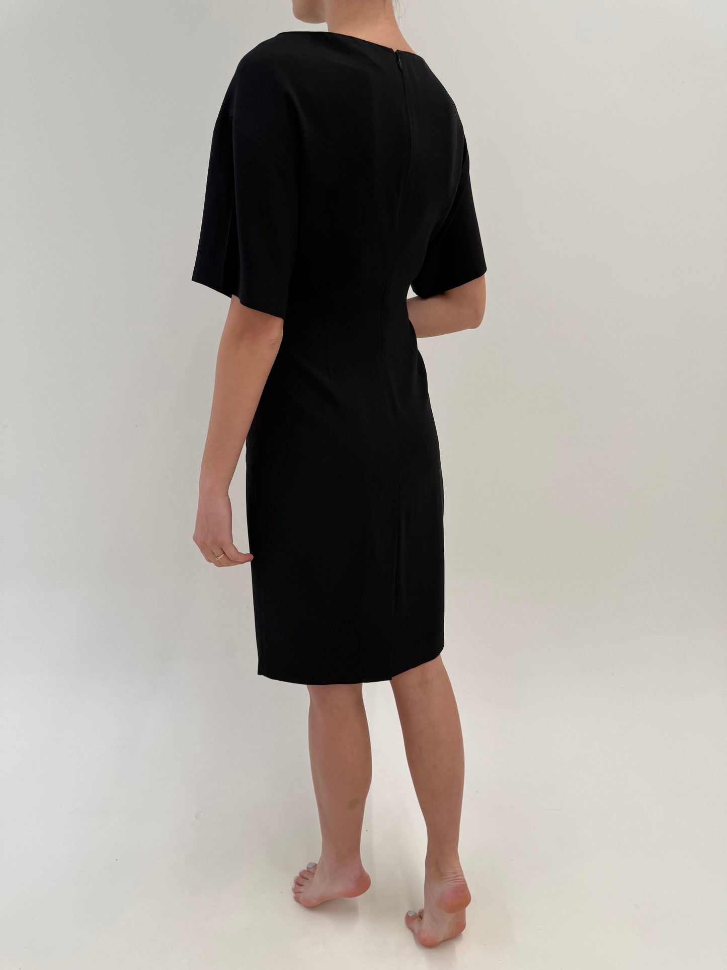 LBD Prada de la business la cocktail în croi atemporal din Georgette