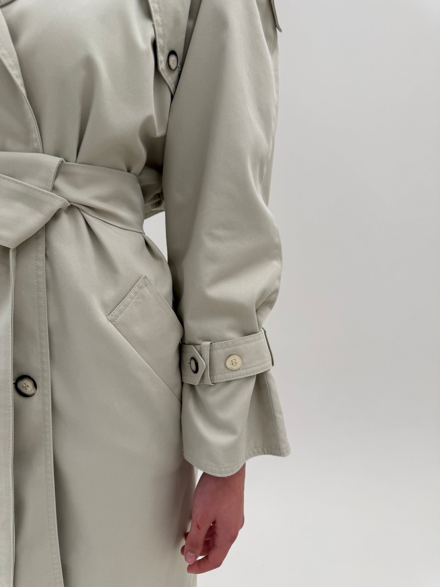 Trench vintage excepțional din gabardină în nuanța pudrată de brand premium