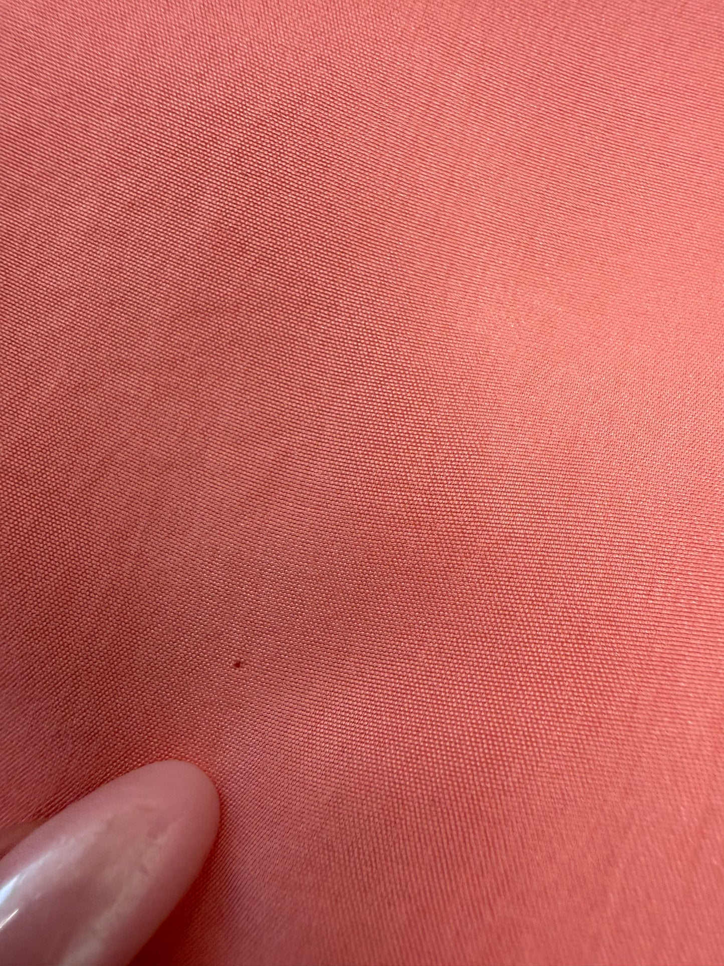 Top salmon Pink cu aplicații manuale perlute în croi lejer minimalist