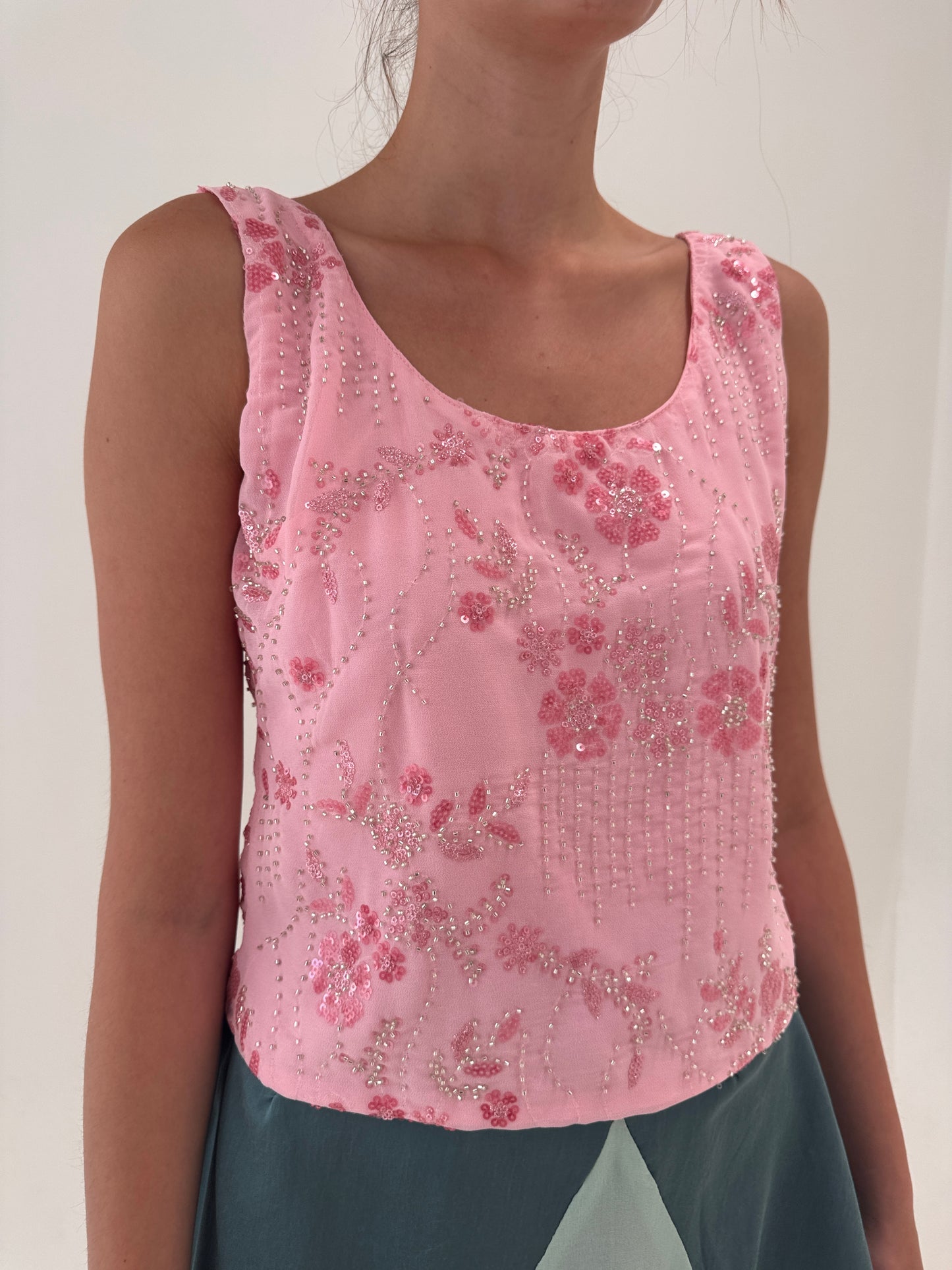 Corsaj Barbie pink cu aplicații manuale delicate