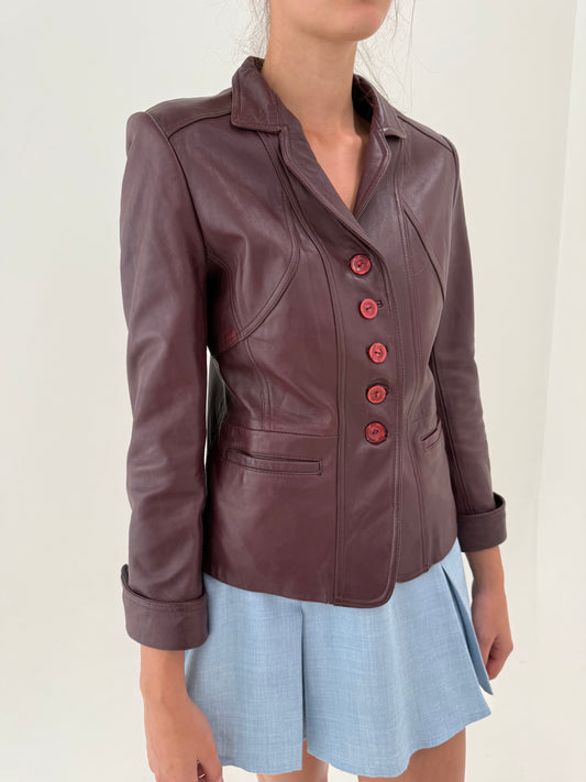 Sacou cambrat plum super în trend din piele naturală extra moale și fină