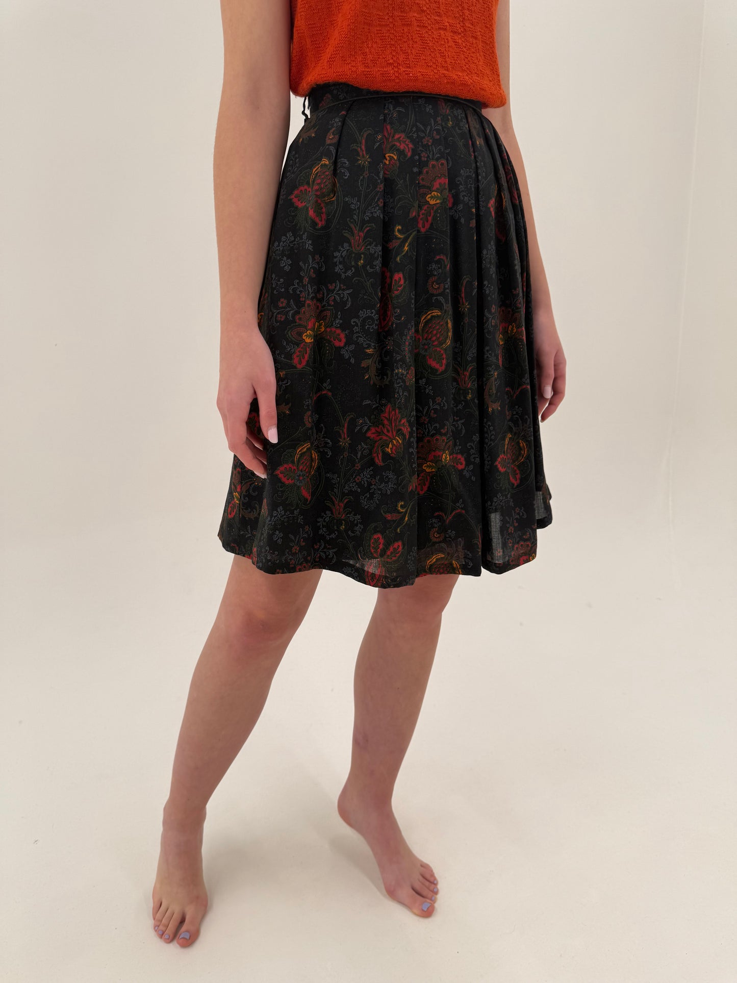 Fustă vintage cu print superb în croi super amplu din lana extrafina