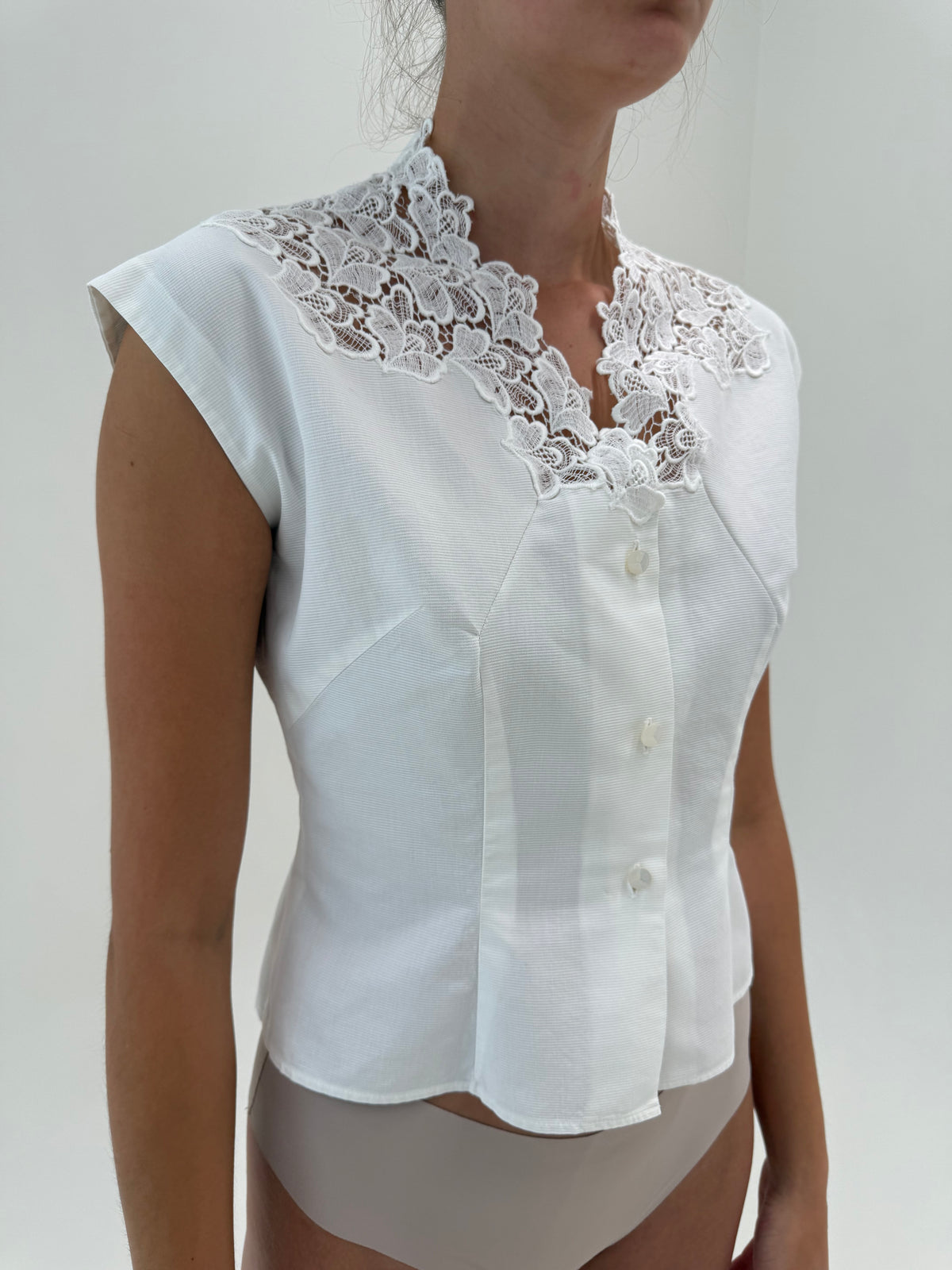Cămașa cambrata vintage din faille de bumbac excepțional cu dantelă macrame