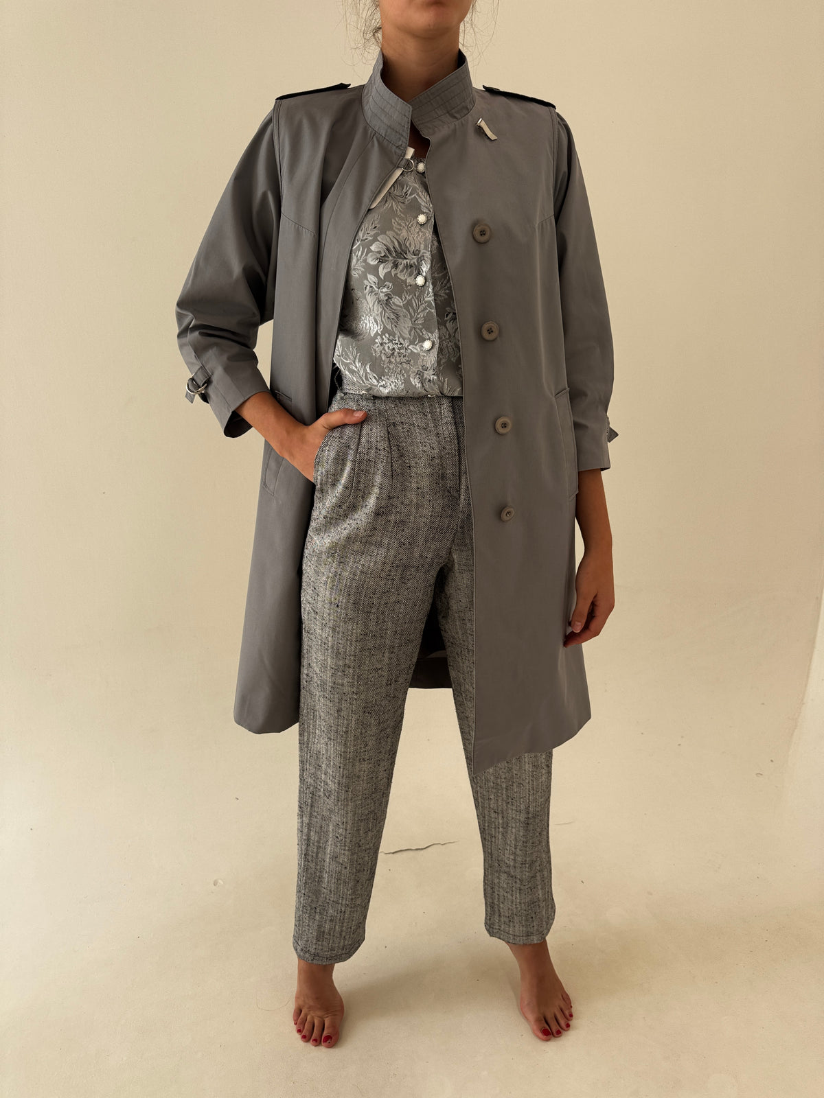 Trench vintage petite din gabardină cu închidere metalică argintie slate gray
