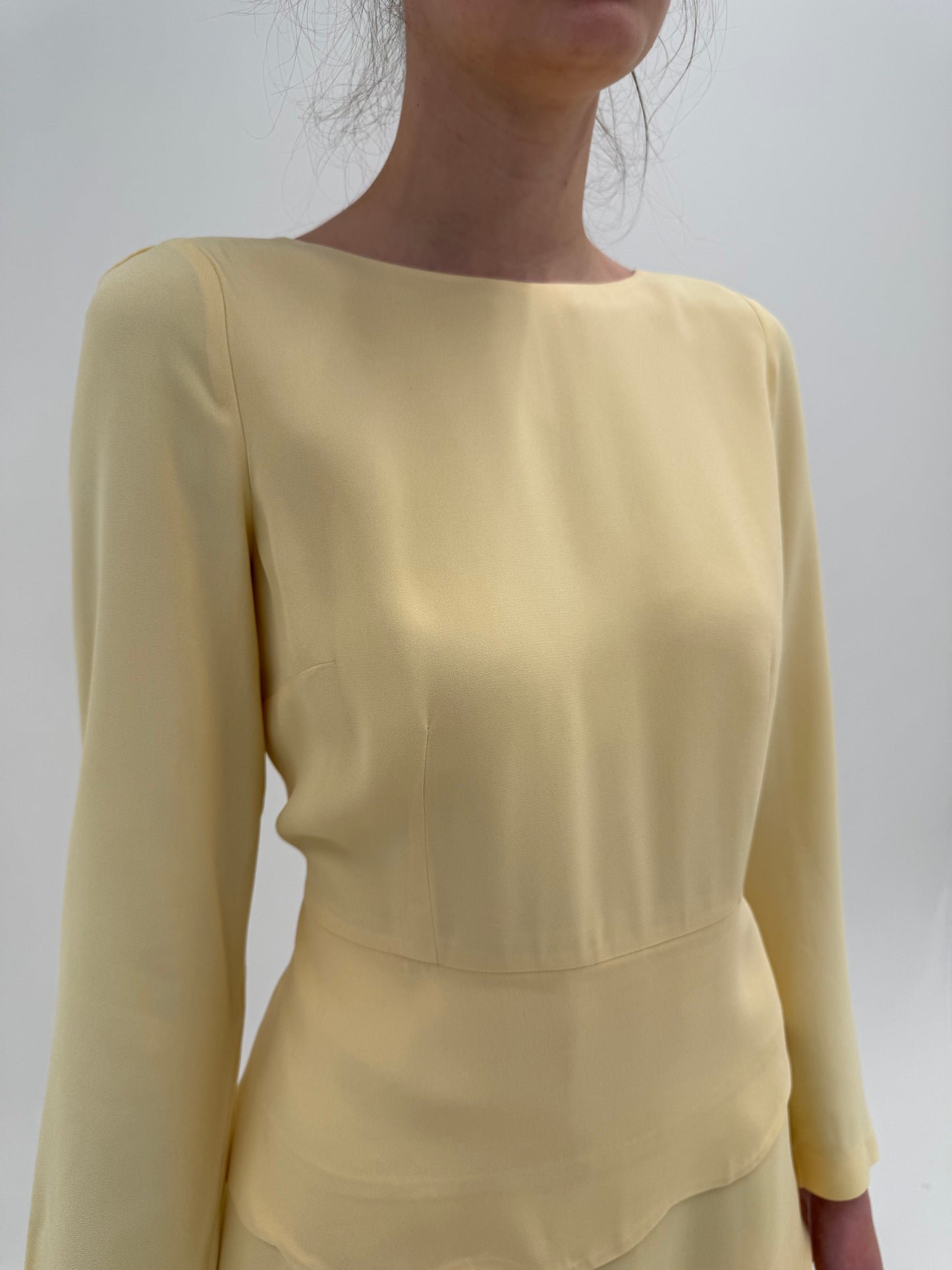 Rochie super premium italiană butter yellow cu talie marcată în croi chic