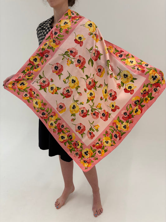 Eșarfă roz pudrat din mătase naturală cu print superb