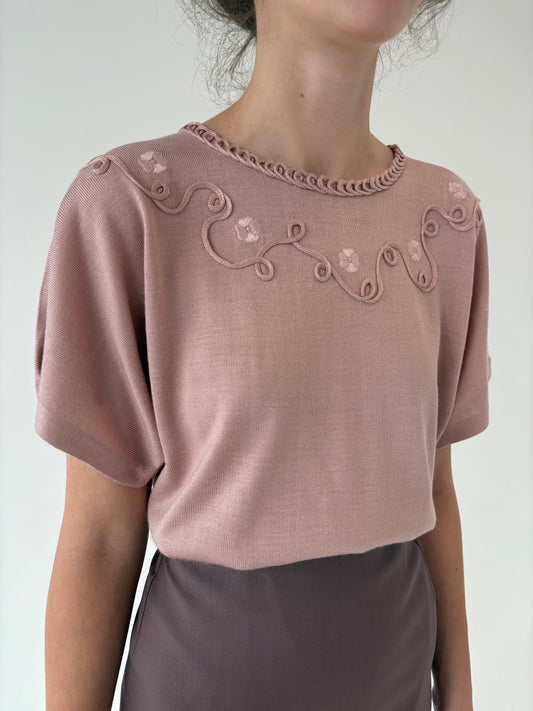 Top powder Pink din lana merino extrafina cu aplicații manuale