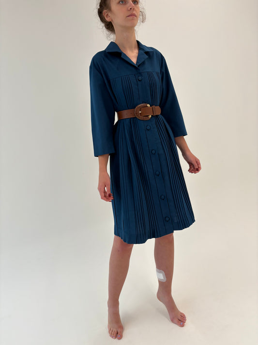 Pardesiu/ rochie vintage din lana cu pliseuri