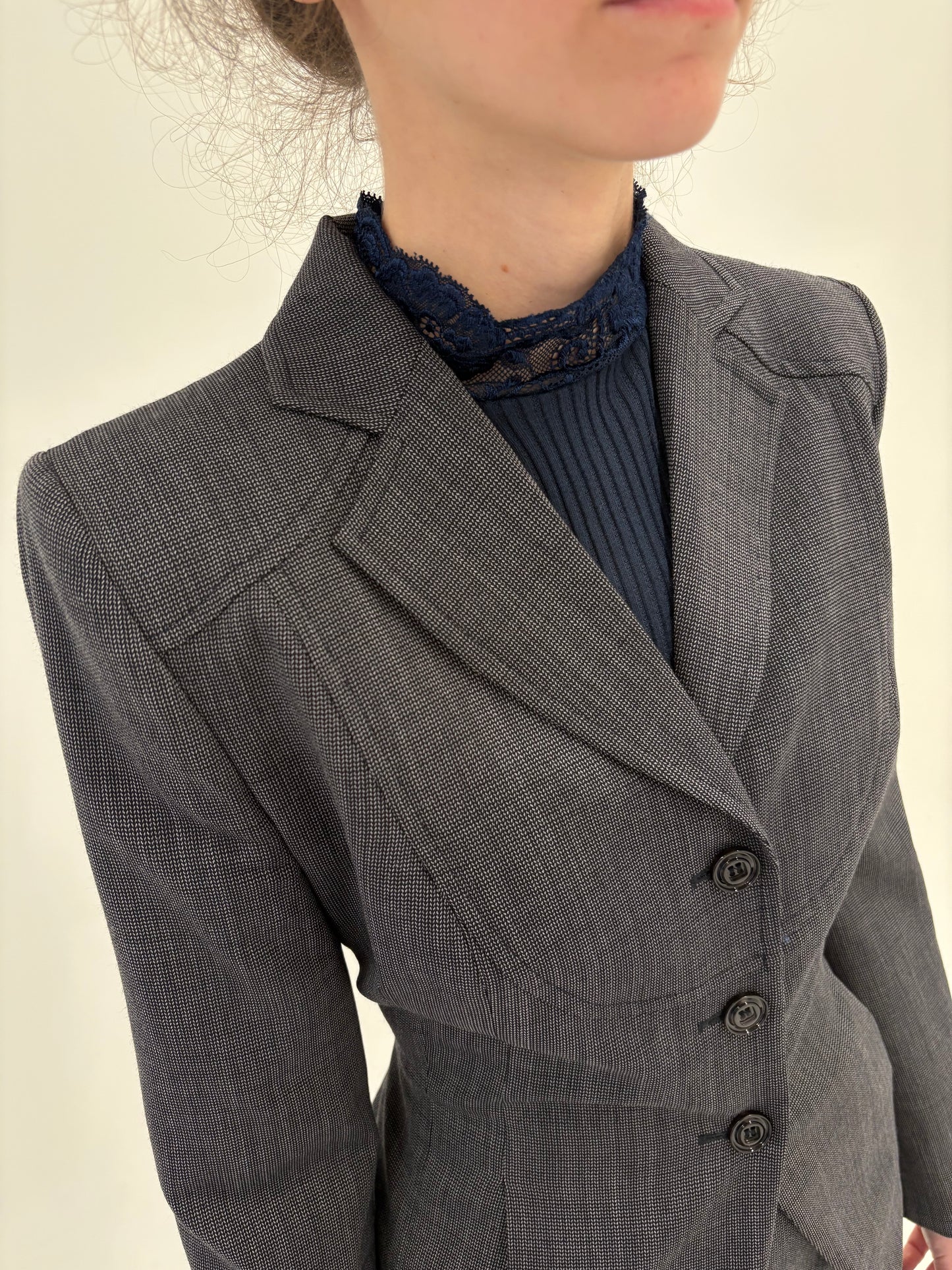 Deux piece italian cu sacou ultra cambrat și fusta în croi chic