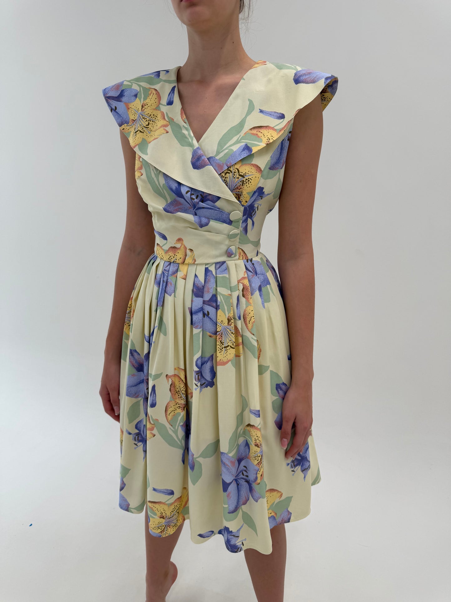 Rochie vintage în croi de ani 50 lime yellow pudrate cu print superb