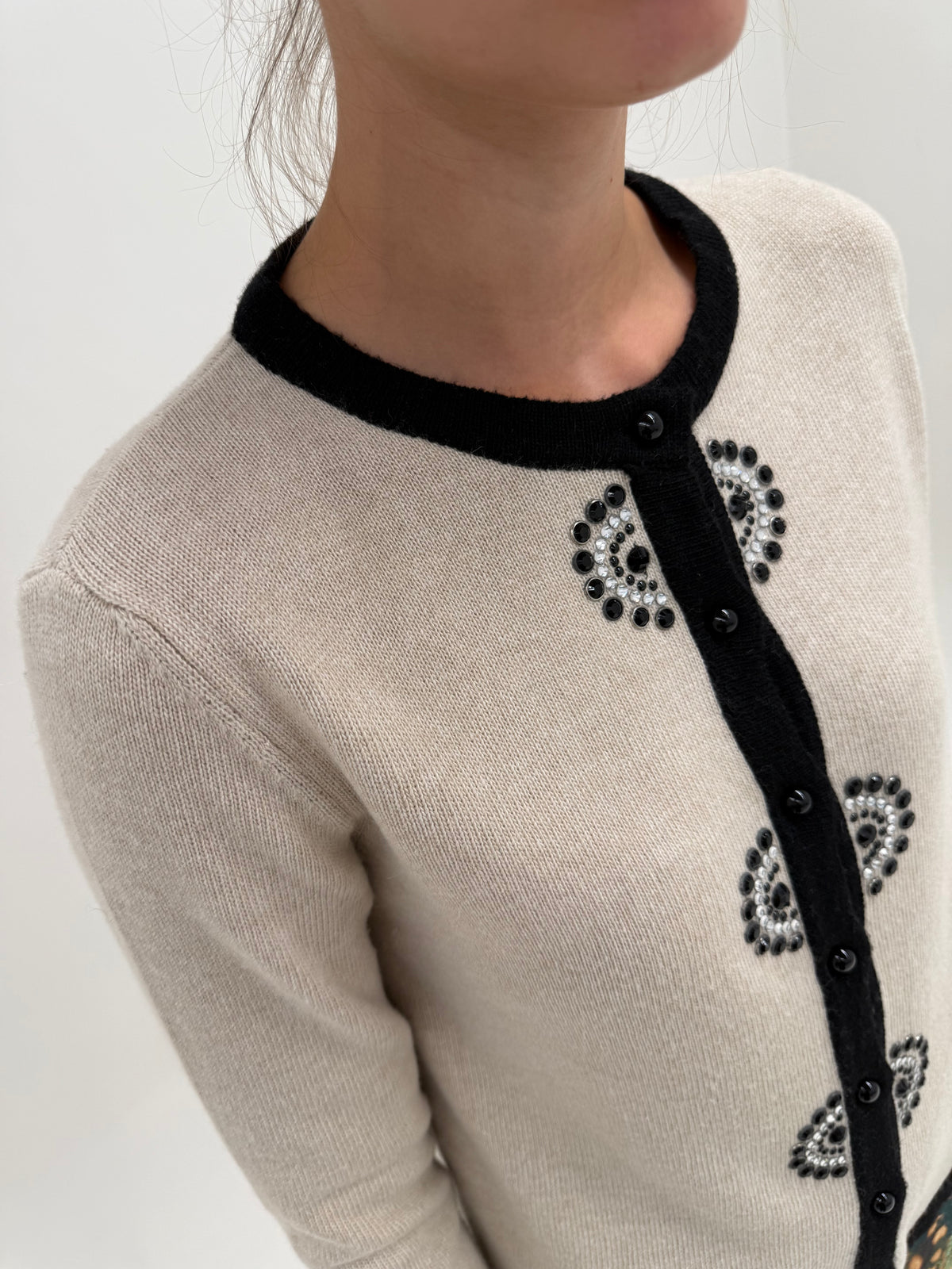 Cardigan italian în stil Chanel light camel din lana cu cașmir și vascoza