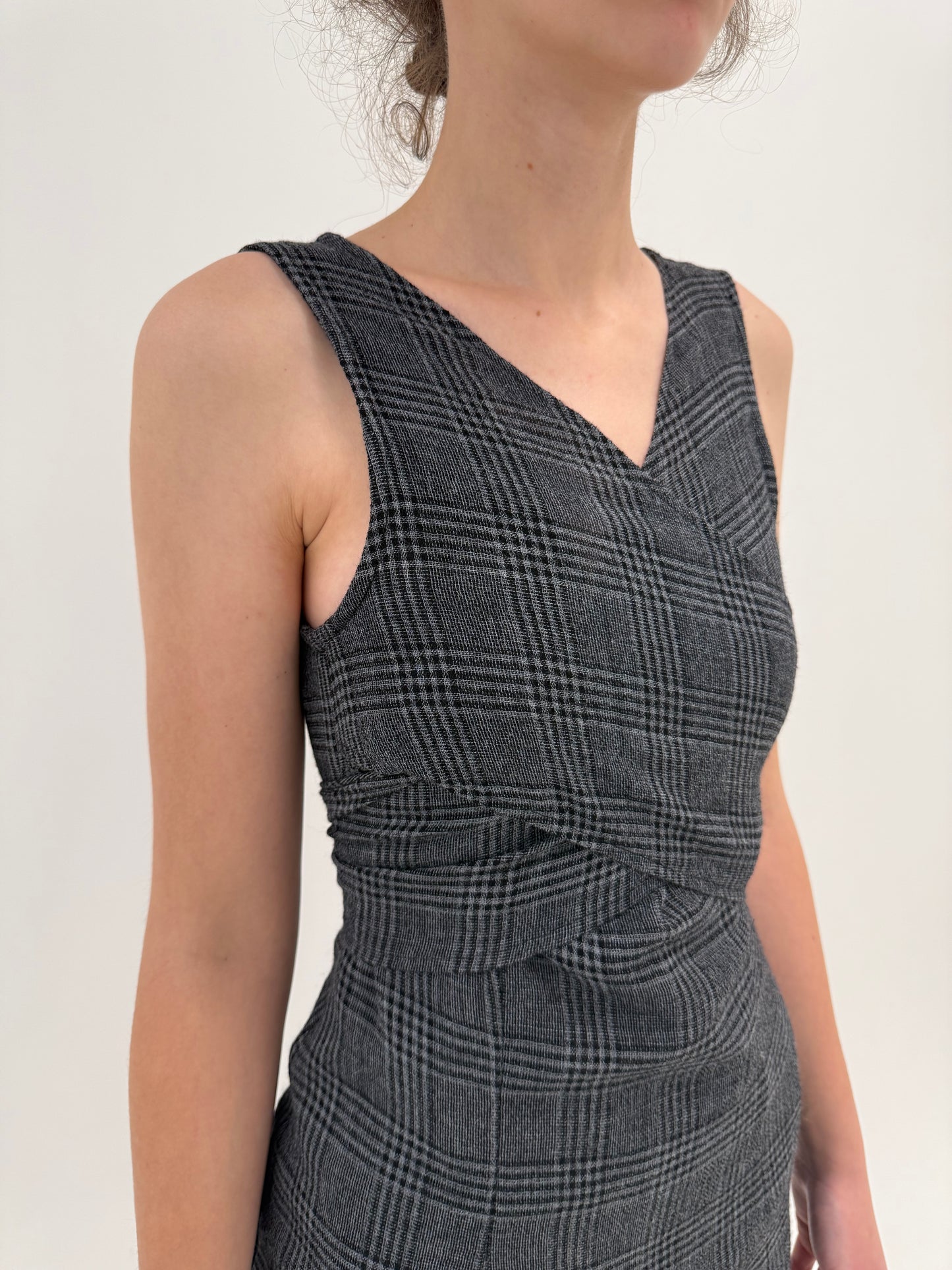 Rochie business in carouri fine din lana extrafina cu talie ultra marcată reglabilă