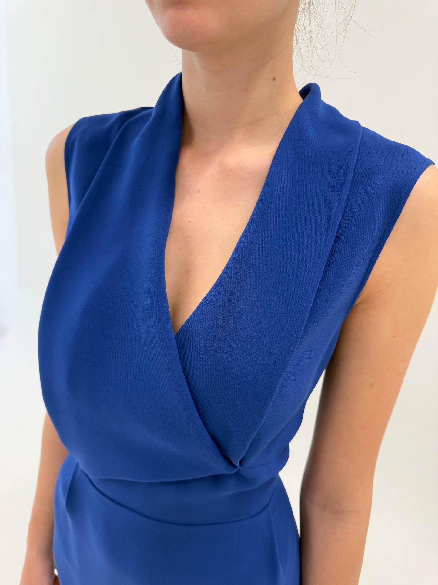 Rochie Max Mara de la business la cocktail albastru regal