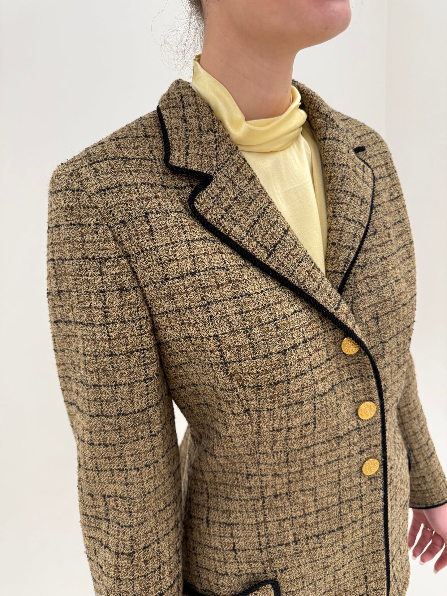 Deux piece uktra luxury Ferragamo din boucle de lana excepțional