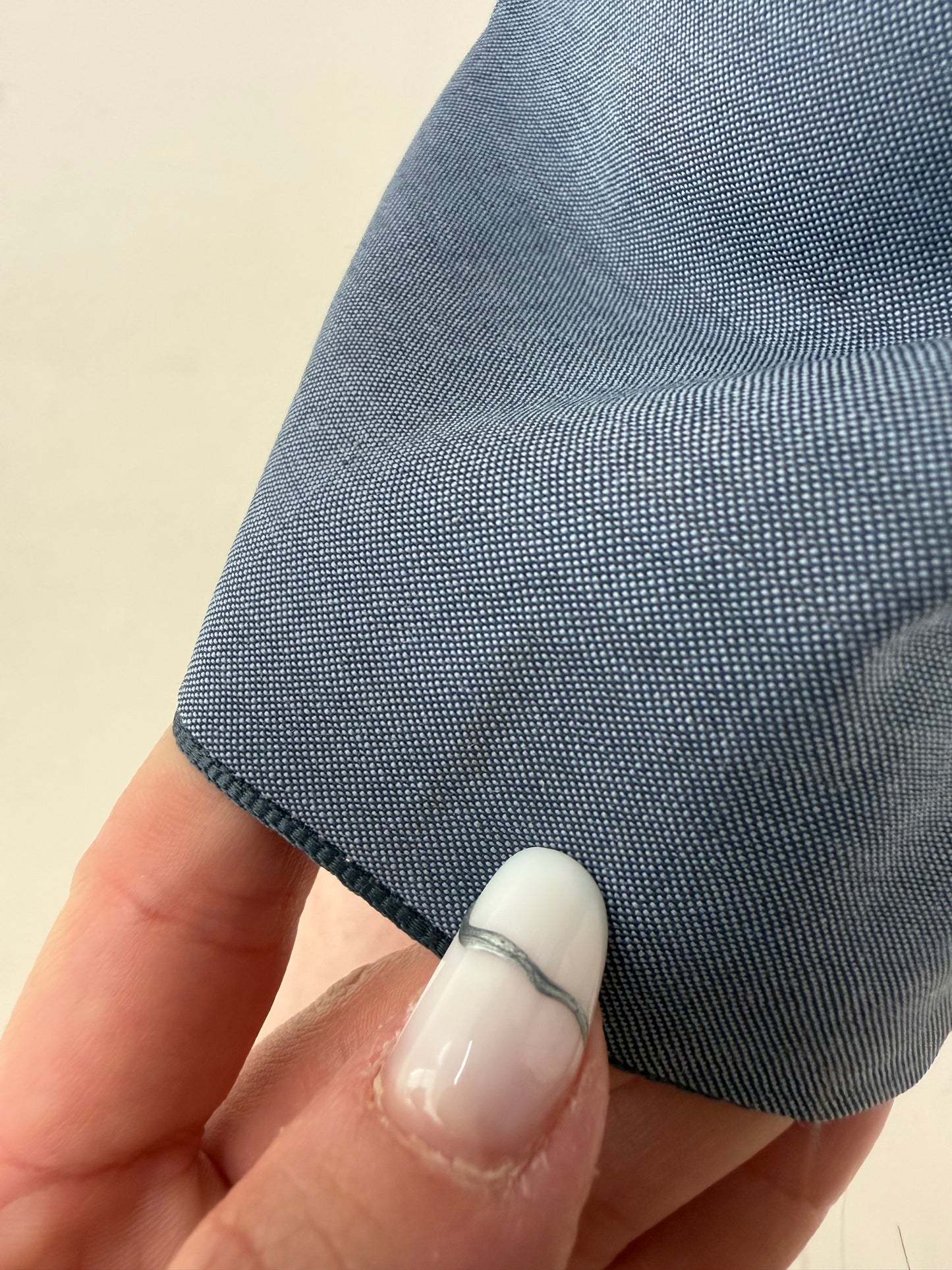 Costum baby blue Hugo Boss din stofita de primăvară vară